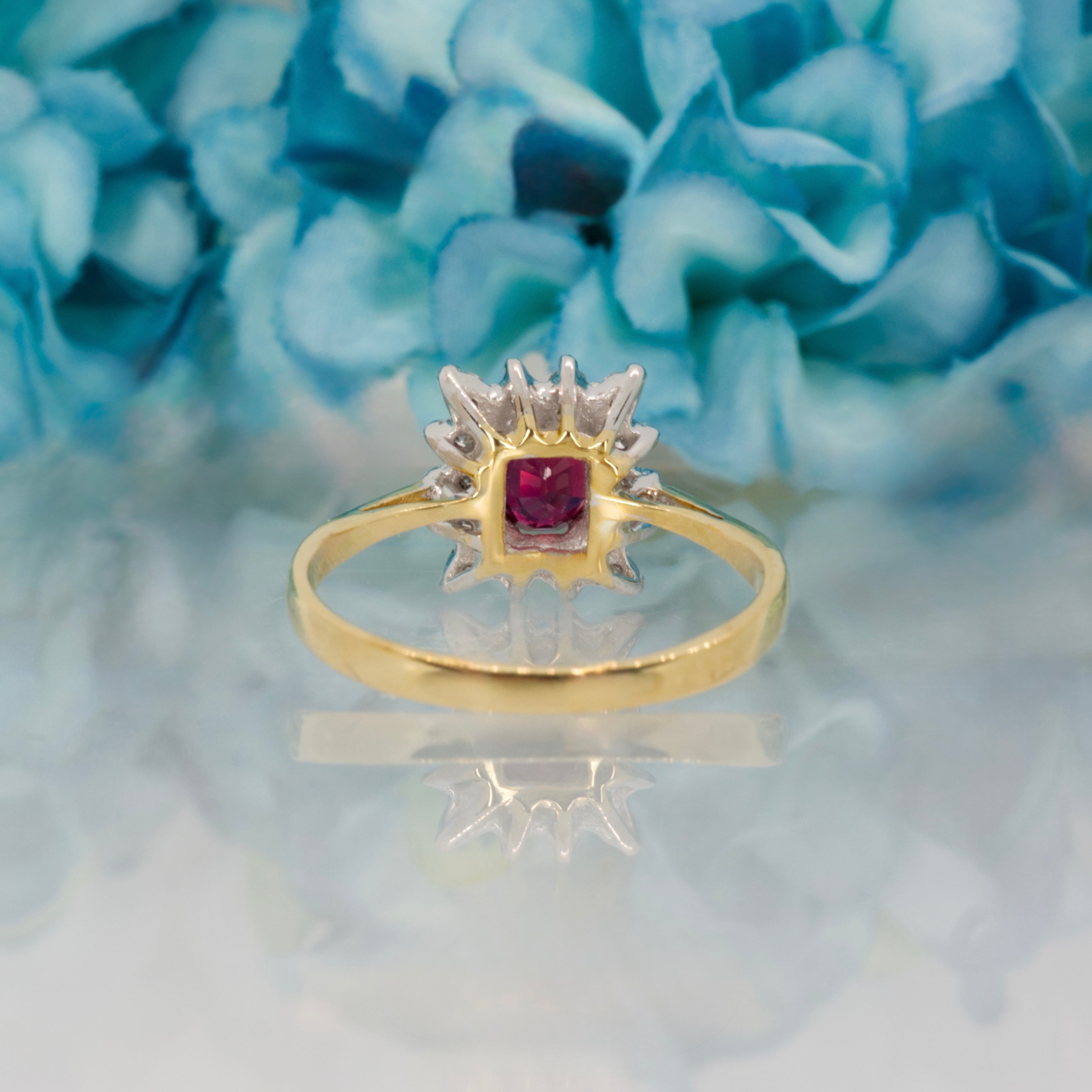 Pre-Loved 18ct Yellow Gold Oval Cut Ruby & Round Brilliant Cut Diamond Rectangular Cluster Ring