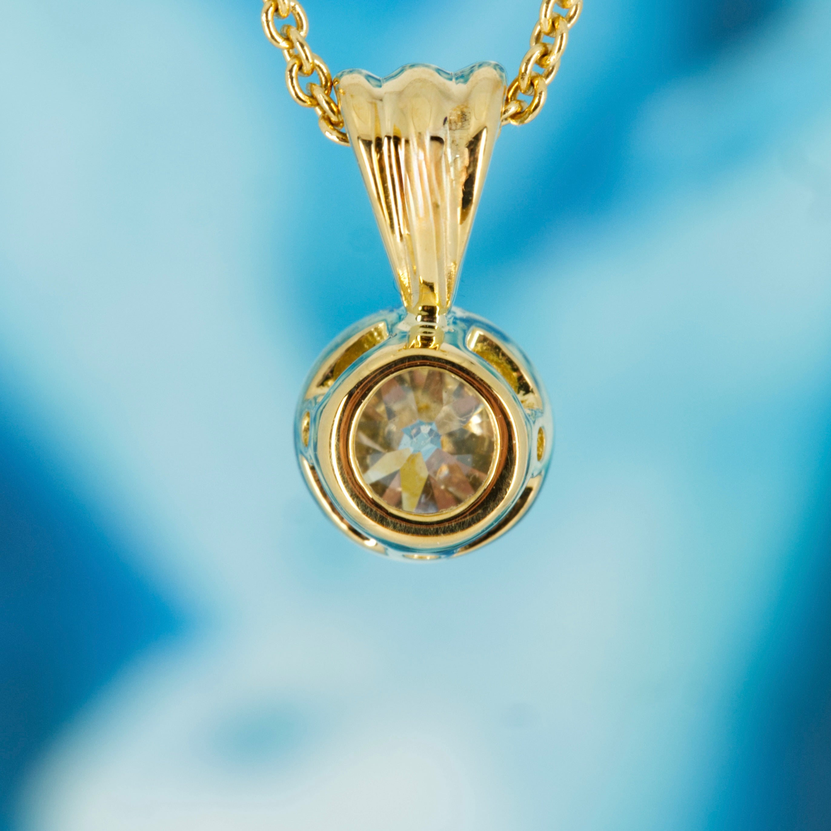 Pre-Loved 18ct Yellow Gold 0.51ct Round Brilliant Cut Diamond Solitaire Rub-Over Set Pendant & Chain