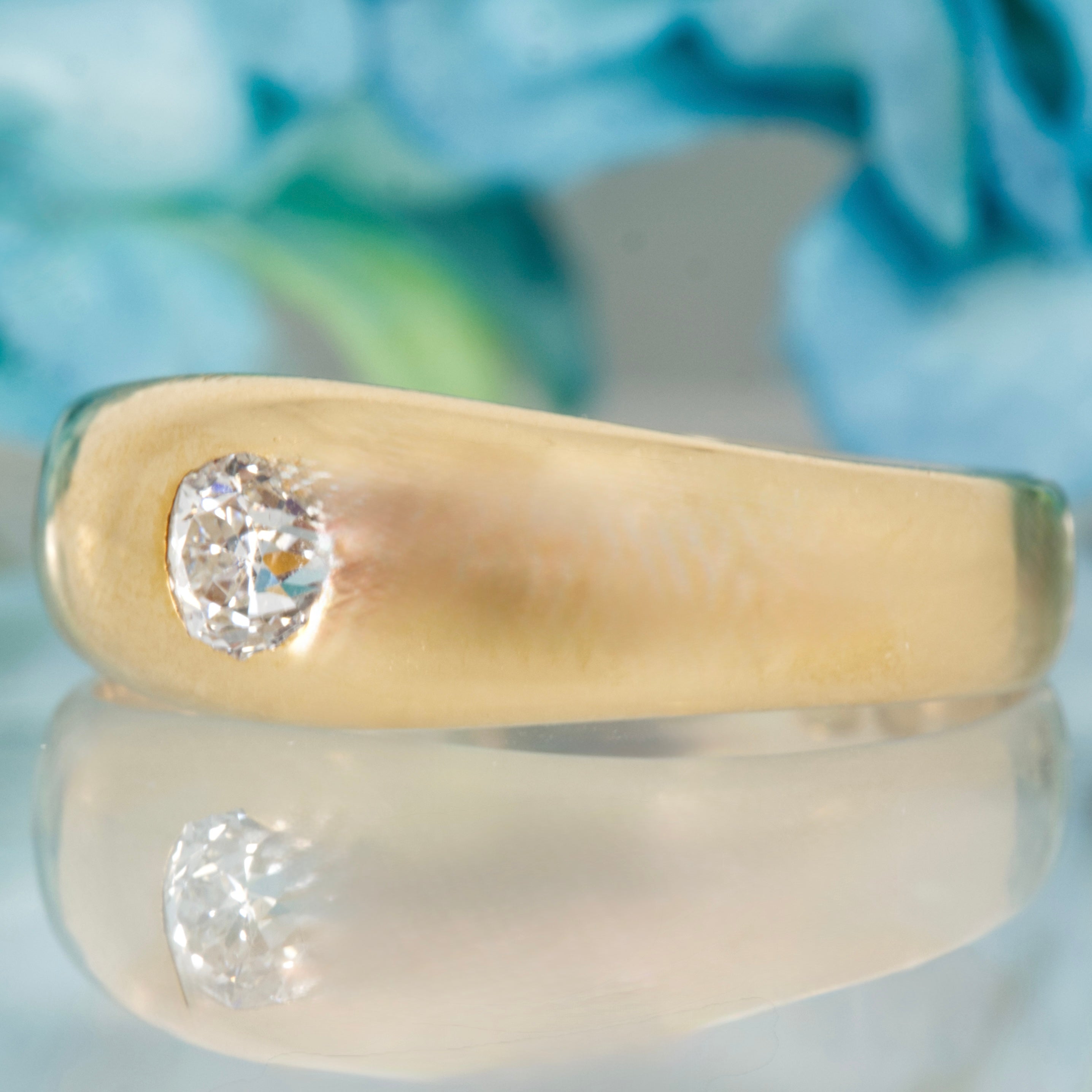 Pre-Loved 18ct Yellow Gold Round Brilliant Cut Diamond Solitaire Band