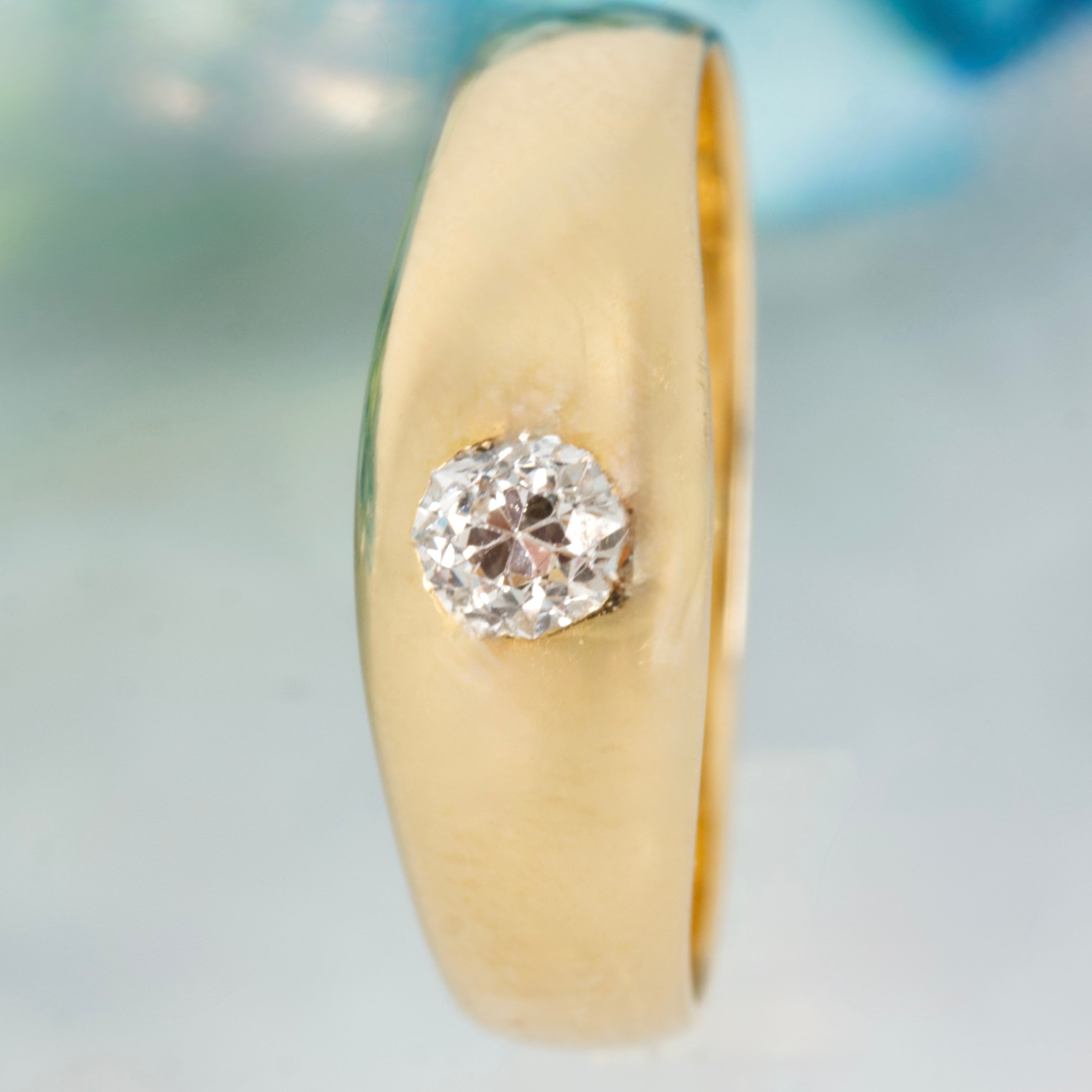 Pre-Loved 18ct Yellow Gold Round Brilliant Cut Diamond Solitaire Band
