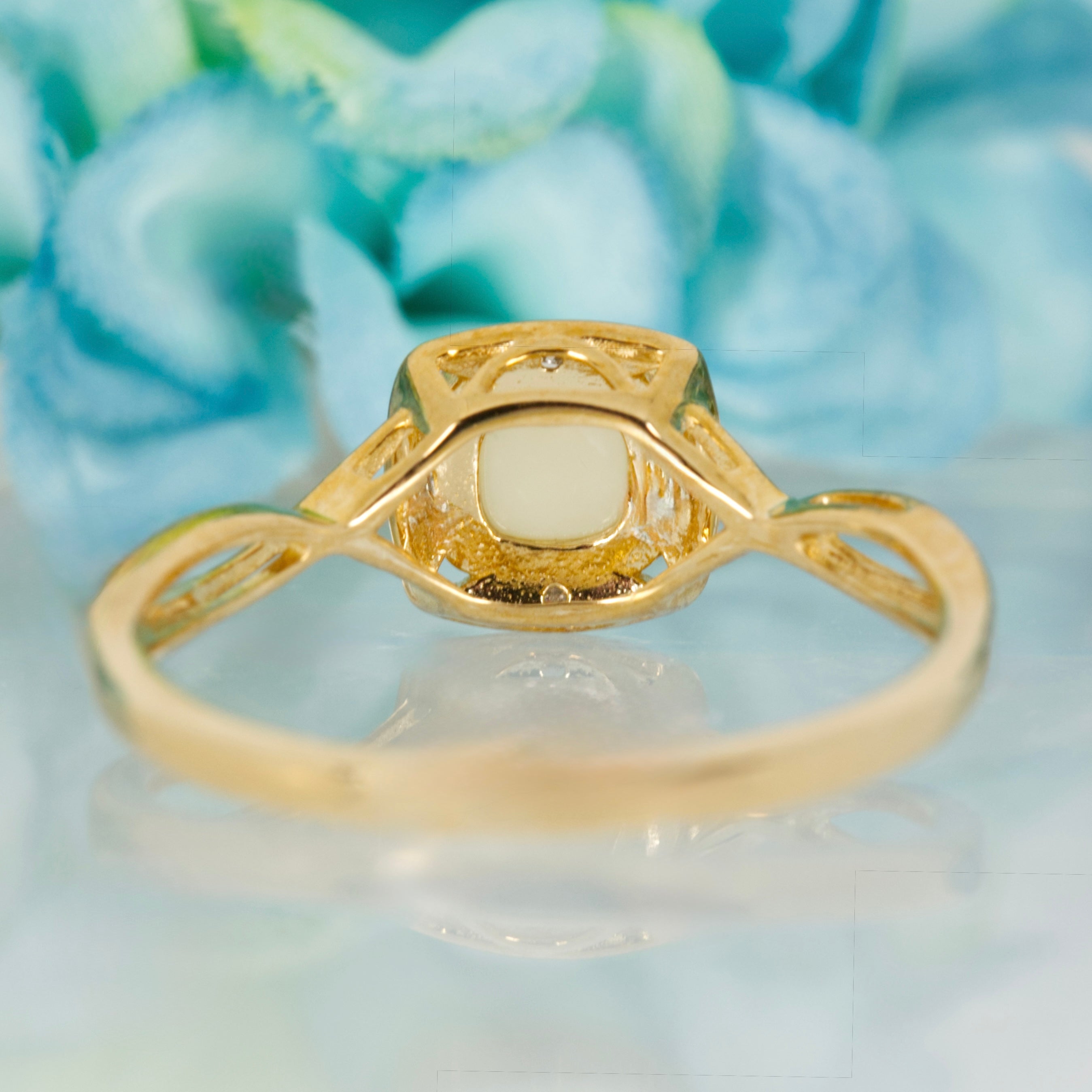 9ct Yellow Gold Round Cut Opal & Round Brilliant Cut Diamond Cushion Shaped Halo Cluster Ring