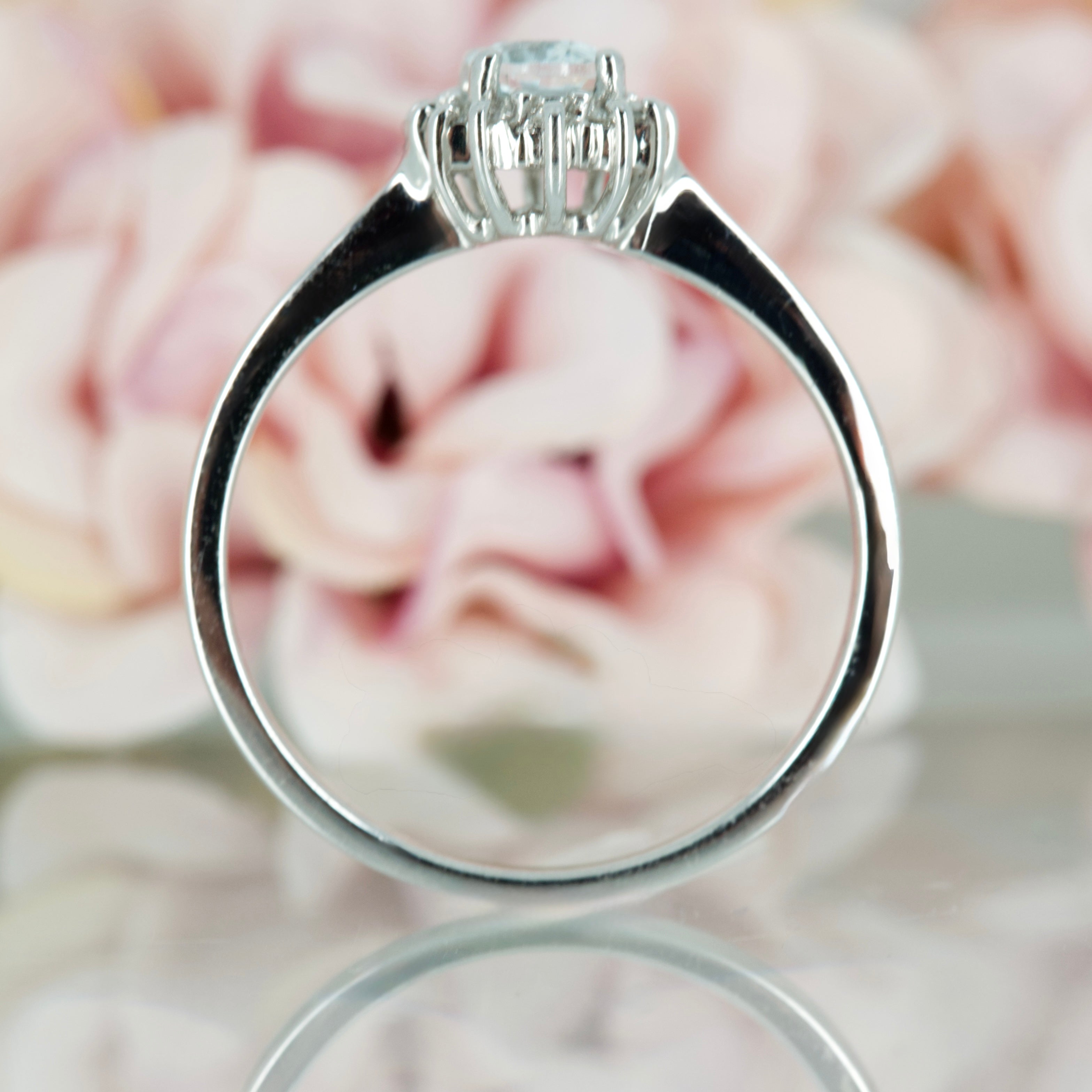 9ct White Gold Oval Cut Aquamarine & Round Brilliant Cut Diamond Cluster Ring