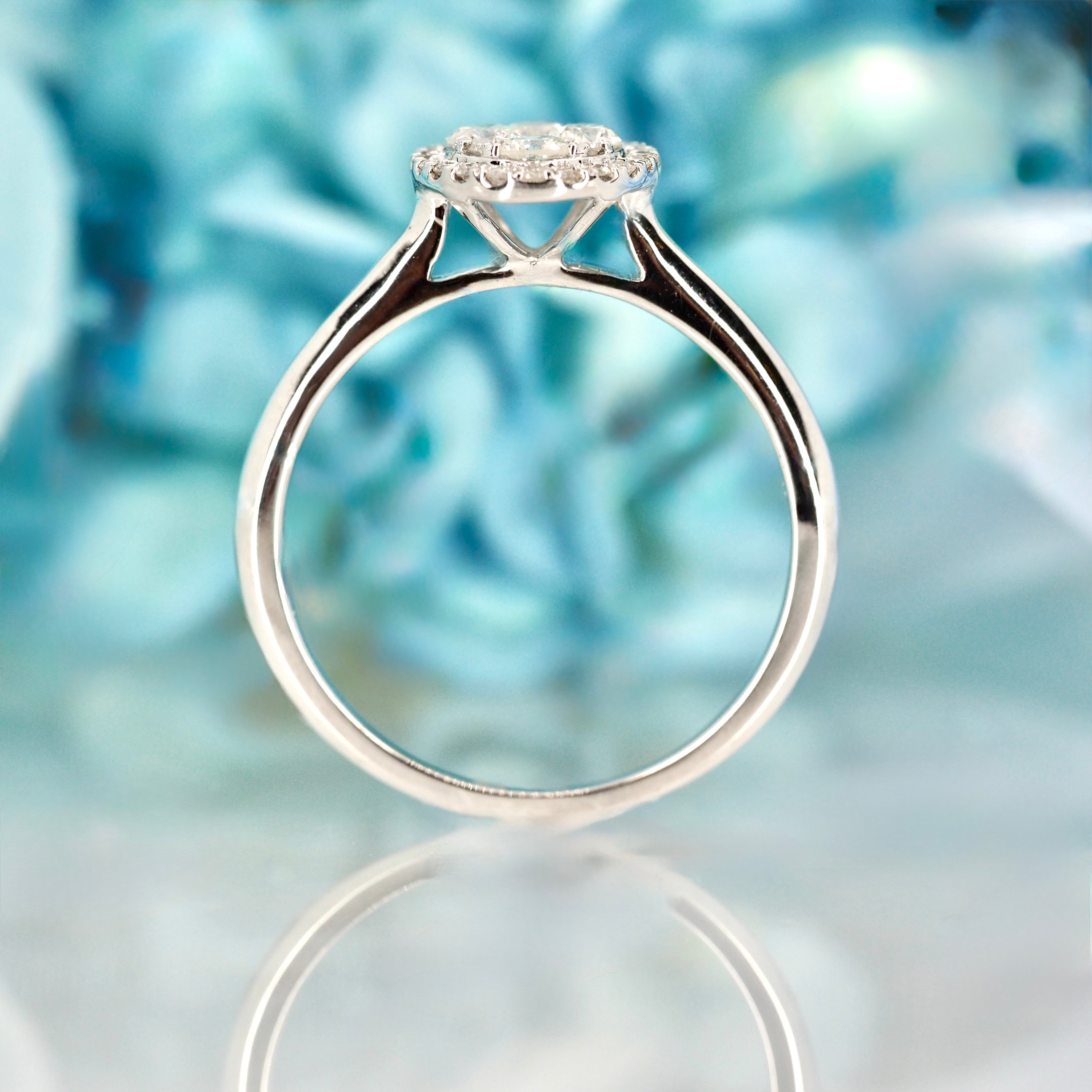 9ct White Gold 0.39ct Round Brilliant Cut Diamond Oval Cluster Ring