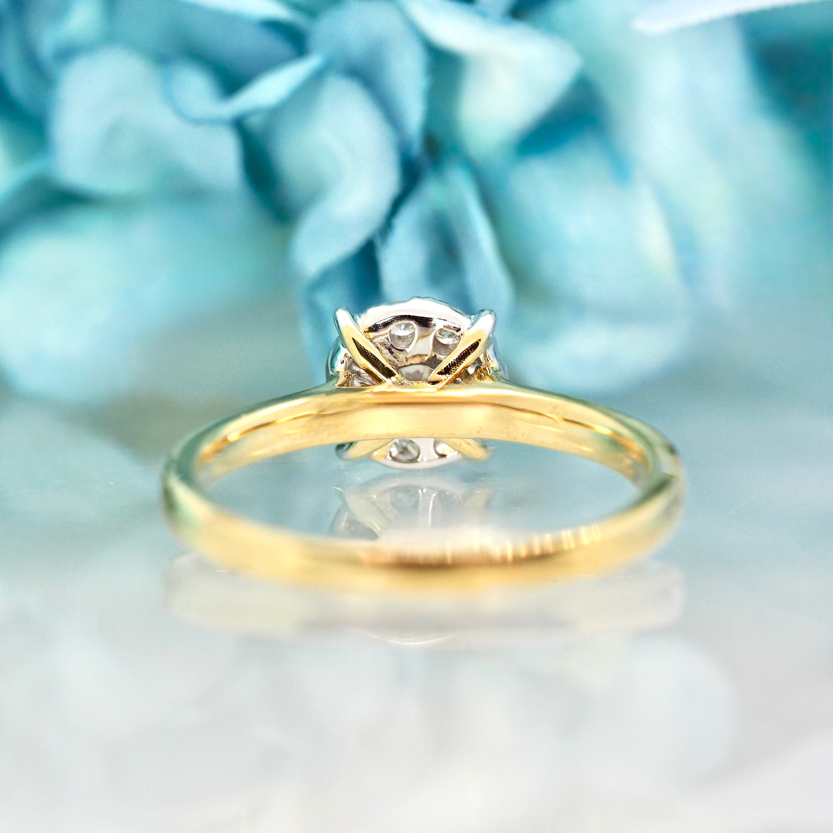 9ct Yellow Gold 0.52ct Round Brilliant Cut Diamond Cluster Ring