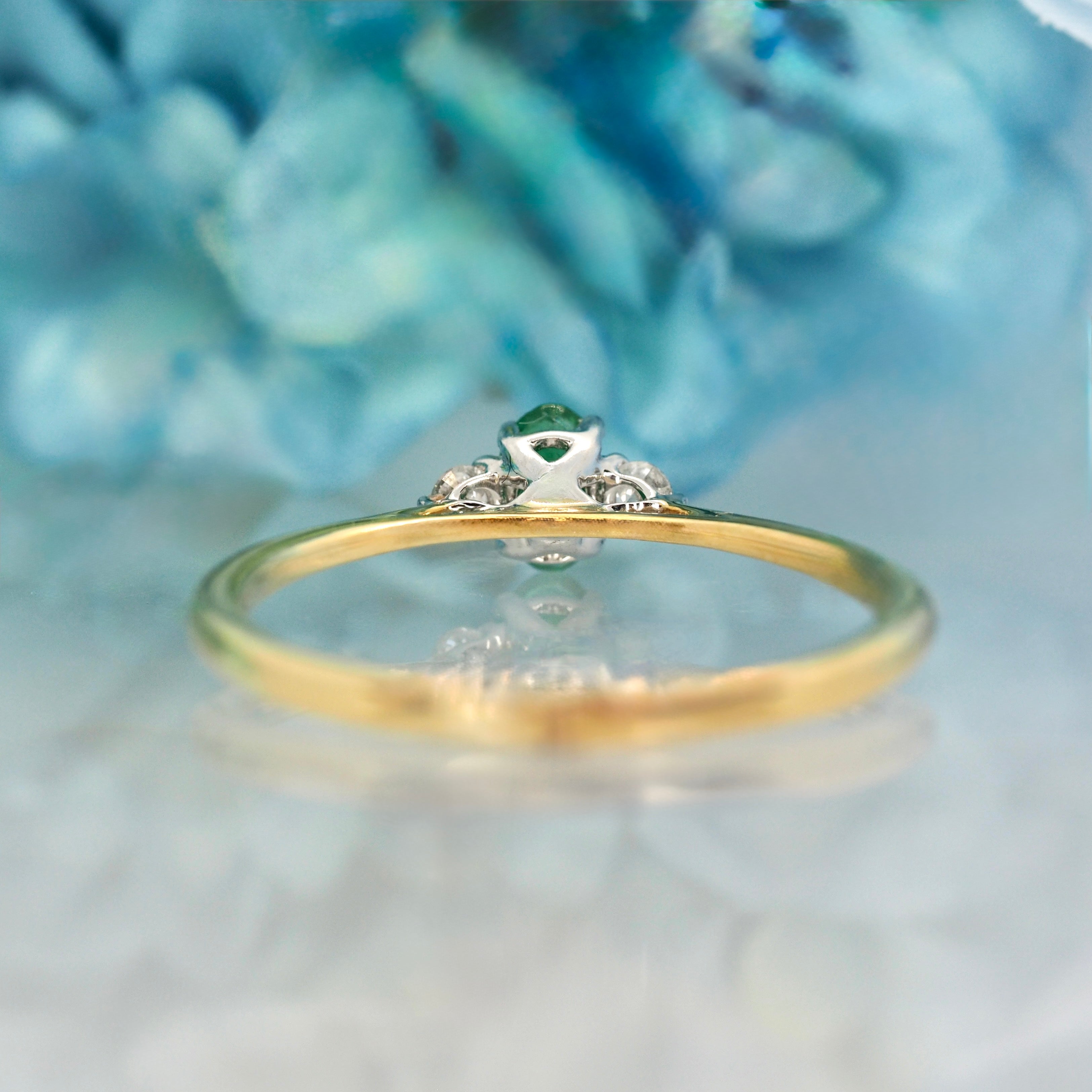 9ct Yellow Gold Oval Cut Emerald & Round Brilliant Cut Diamond Trilogy Ring