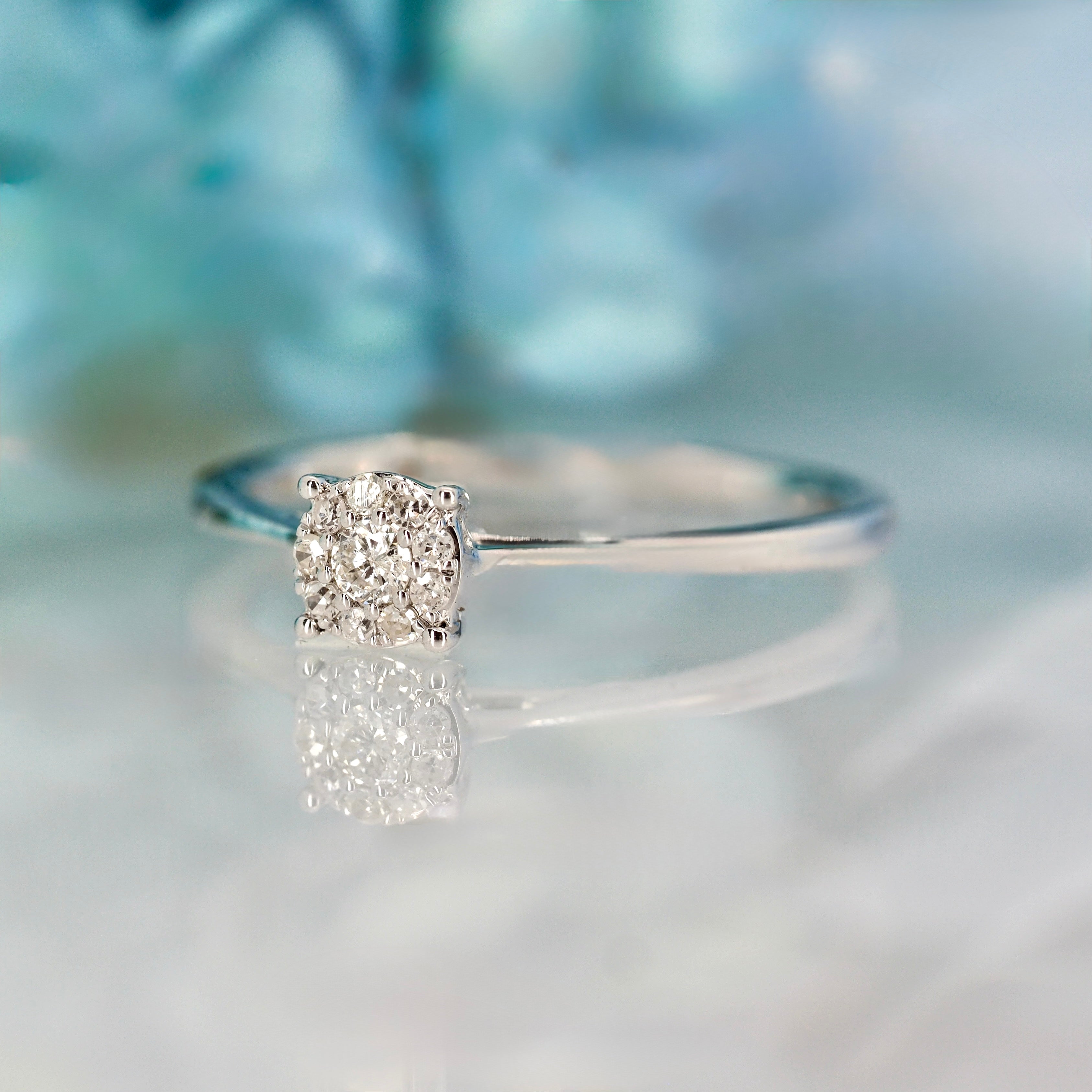 9ct White Gold 0.12ct Round Brilliant Cut Diamond Cluster Ring