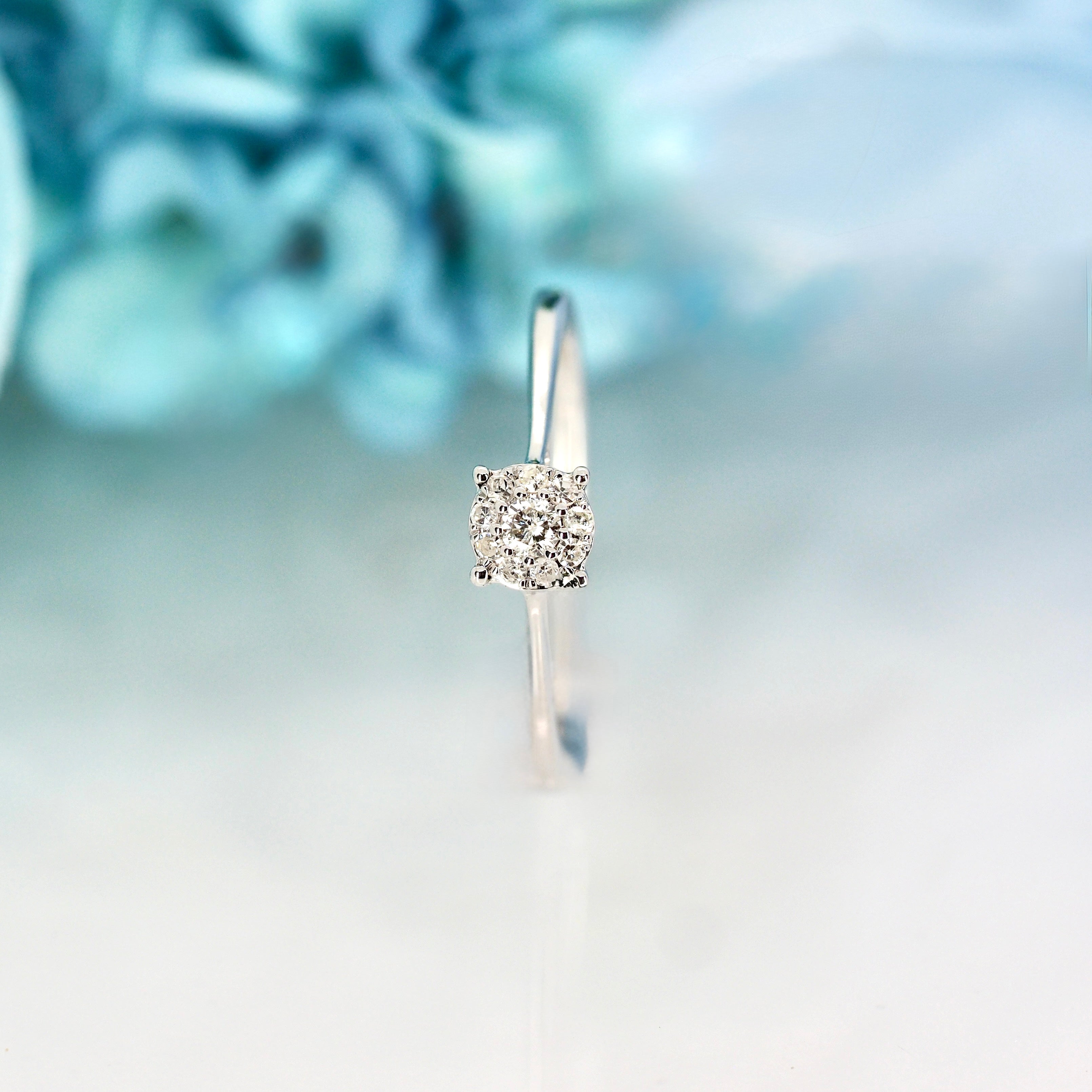 9ct White Gold 0.12ct Round Brilliant Cut Diamond Cluster Ring