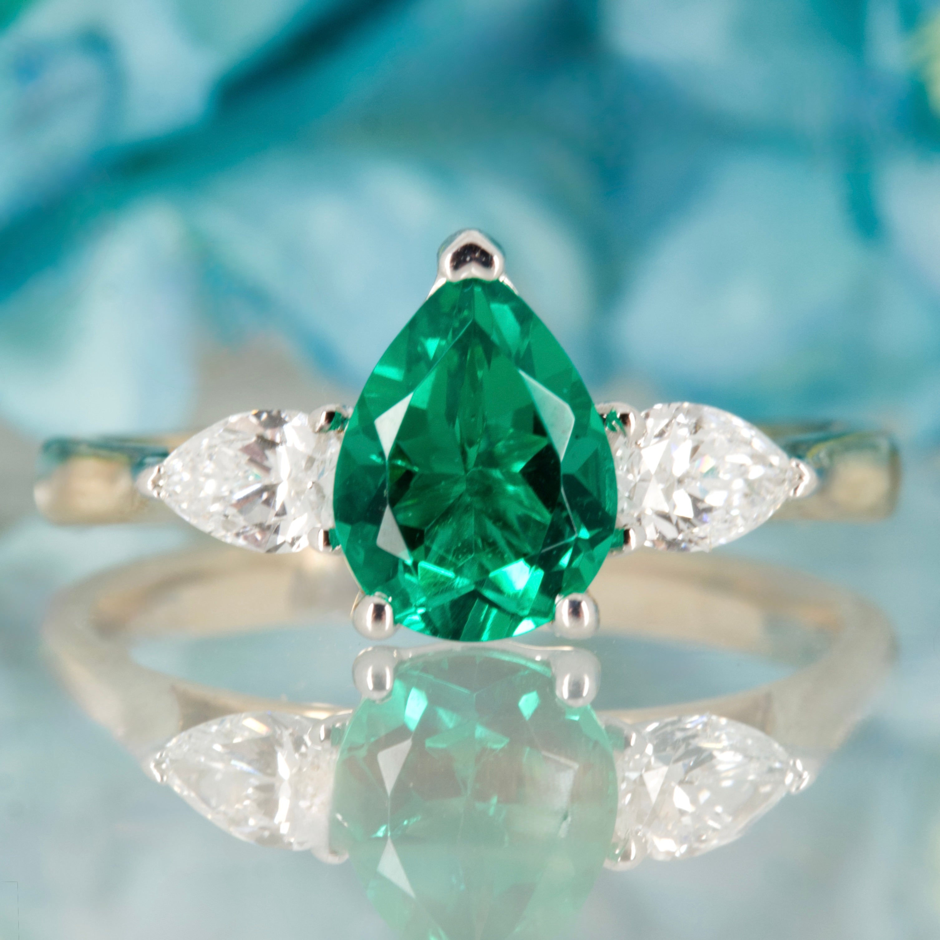 9ct Yellow Gold Pear Cut Lab Grown Emerald & Pear Cut Lab Grown Diamond Trilogy Ring