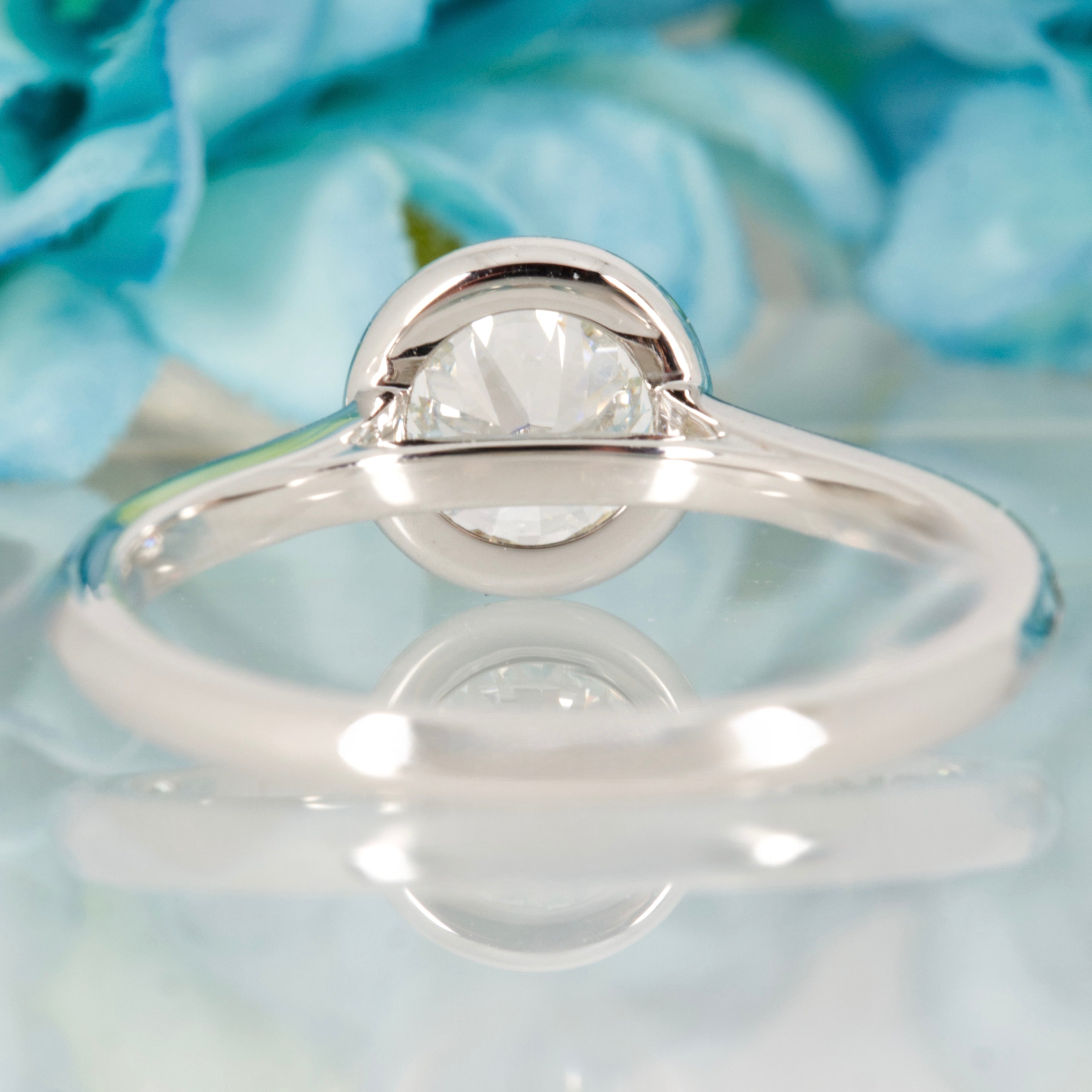 9ct White Gold 1.00ct Round Brilliant Cut Lab Grown Diamond Bezel Set Solitaire Ring