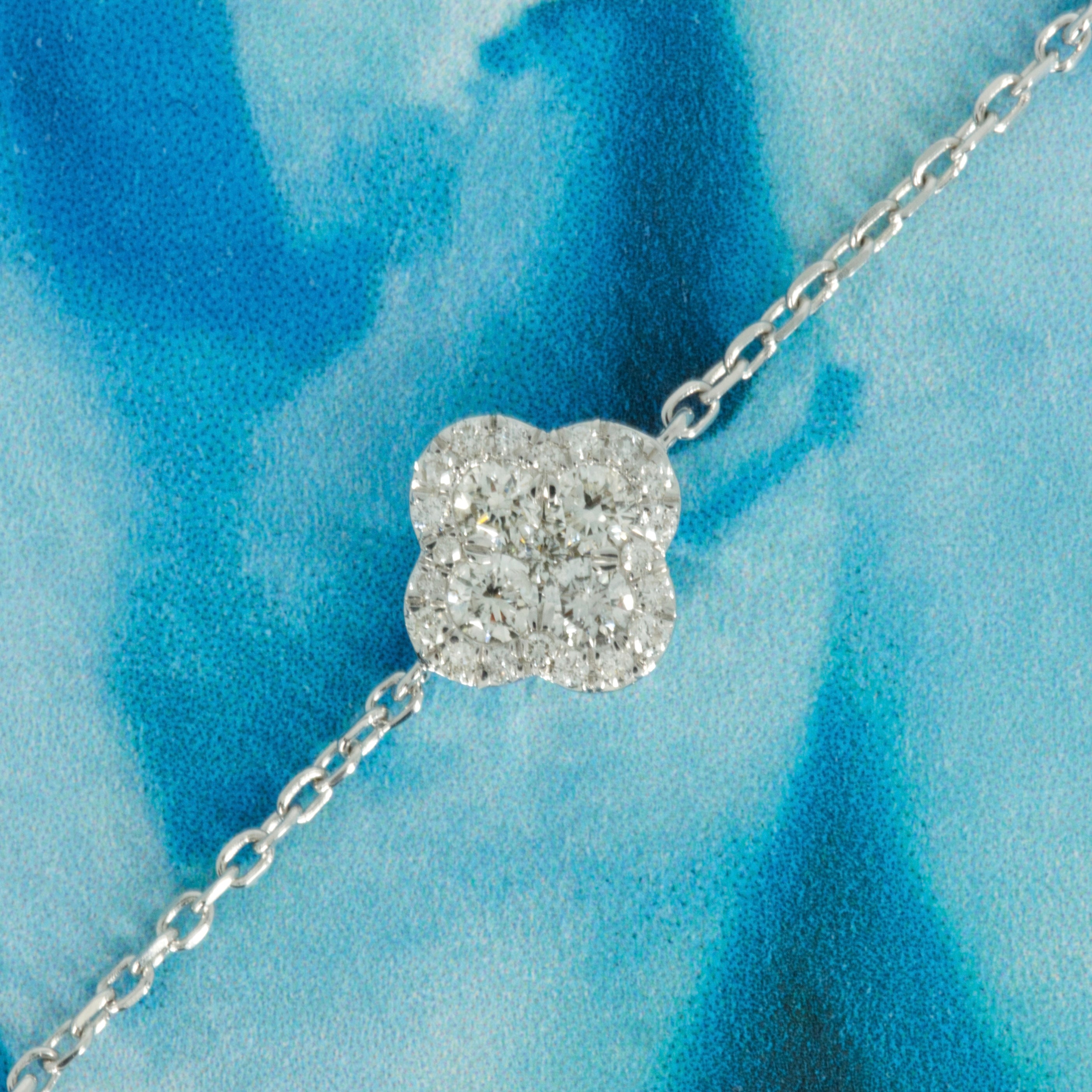 9ct White Gold Round Brilliant Cut Diamond Clover 6.5-7.5” Bracelet