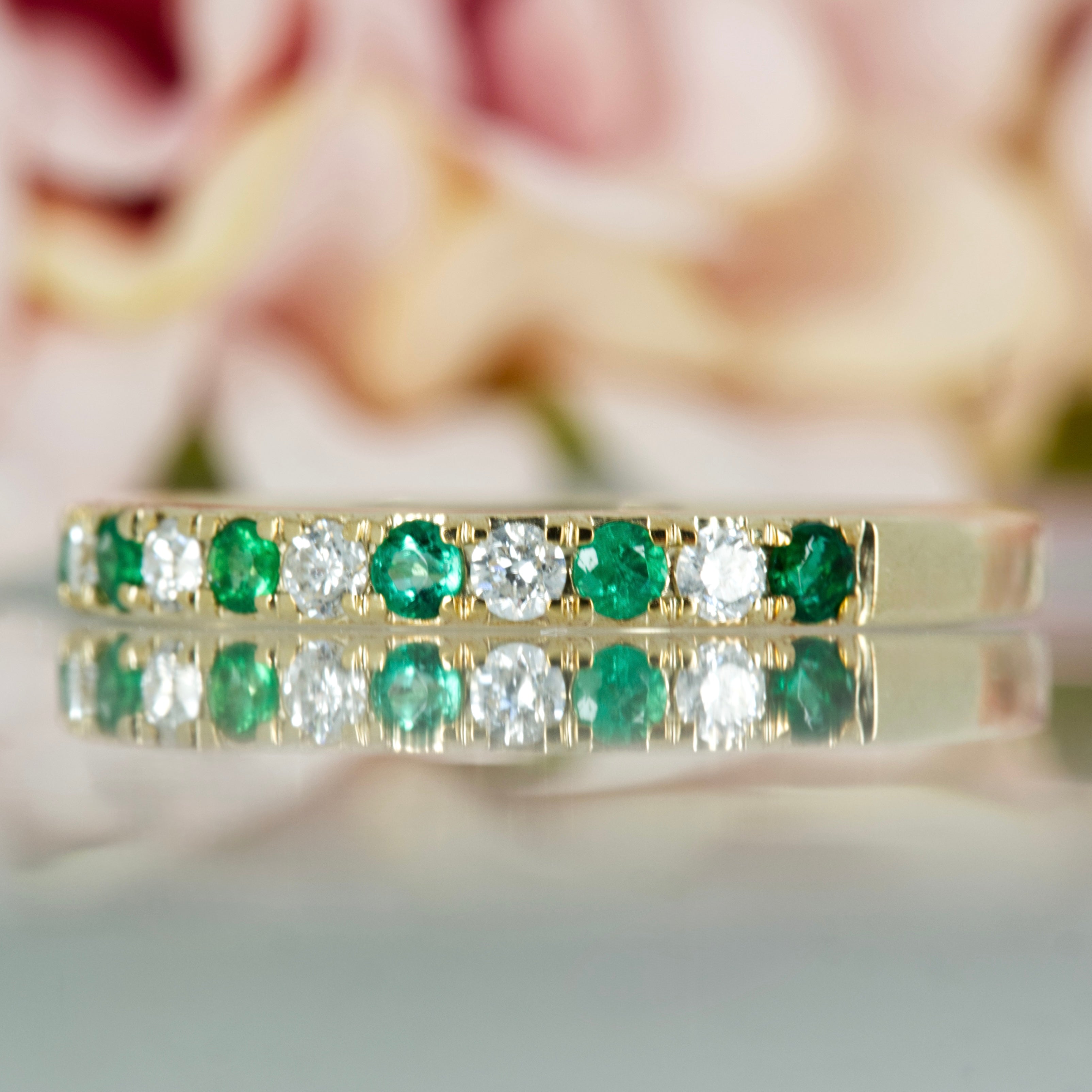 9ct Yellow Gold Round Cut Emerald & Round Brilliant Cut Diamond Claw Set Half Eternity Ring