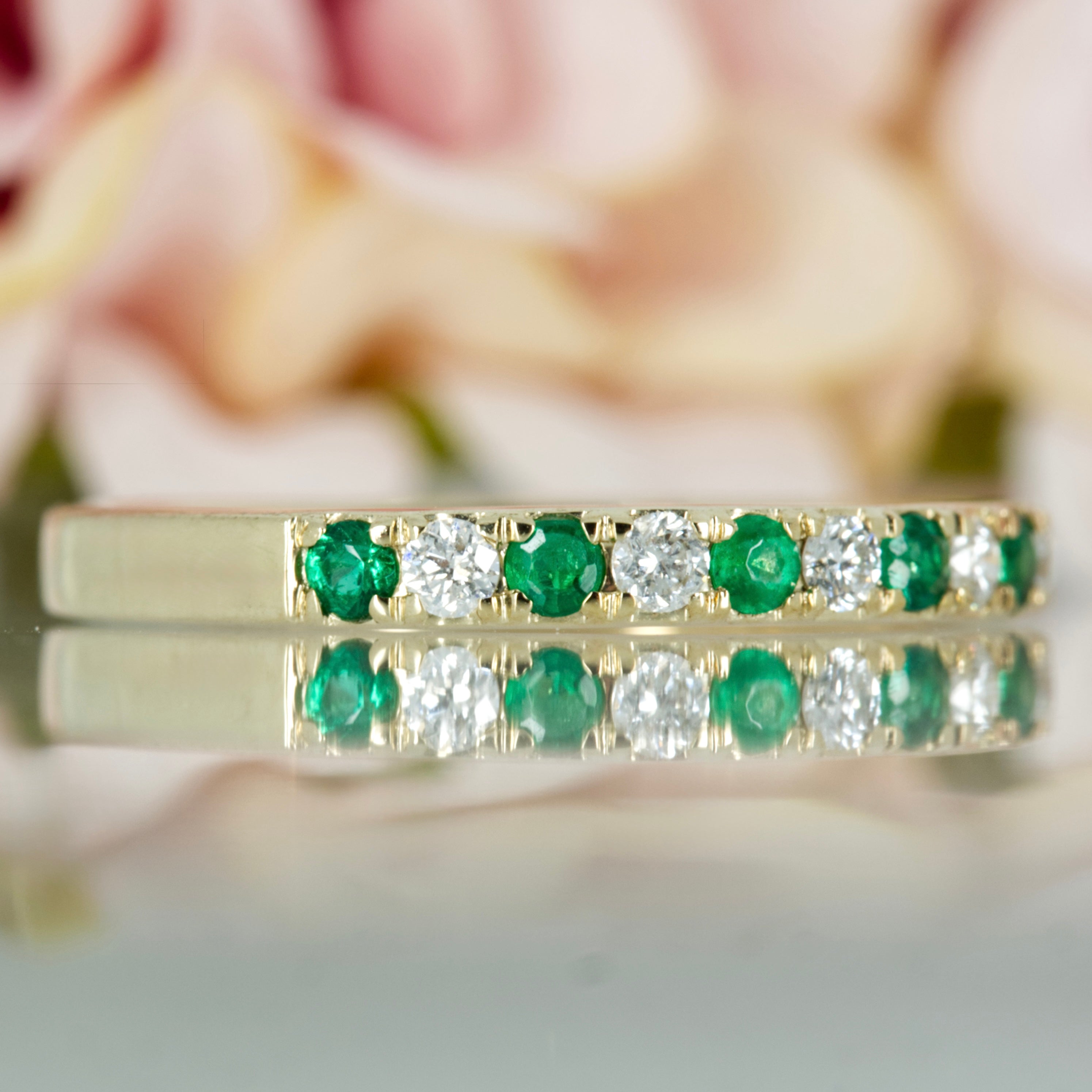 9ct Yellow Gold Round Cut Emerald & Round Brilliant Cut Diamond Claw Set Half Eternity Ring