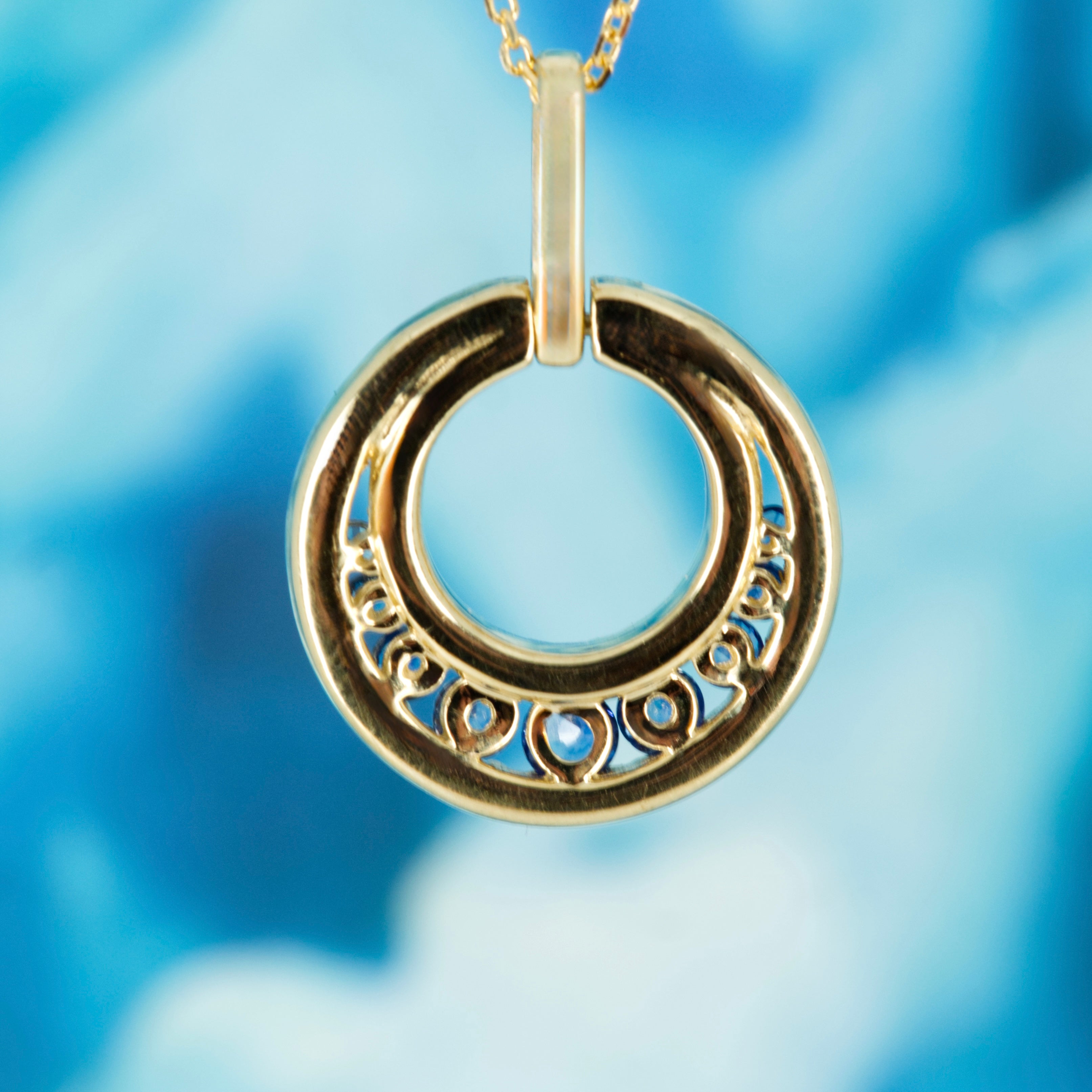 9ct Yellow Gold Round Cut Sapphire & Round Brilliant Cut Diamond Circle Pendant & Chain