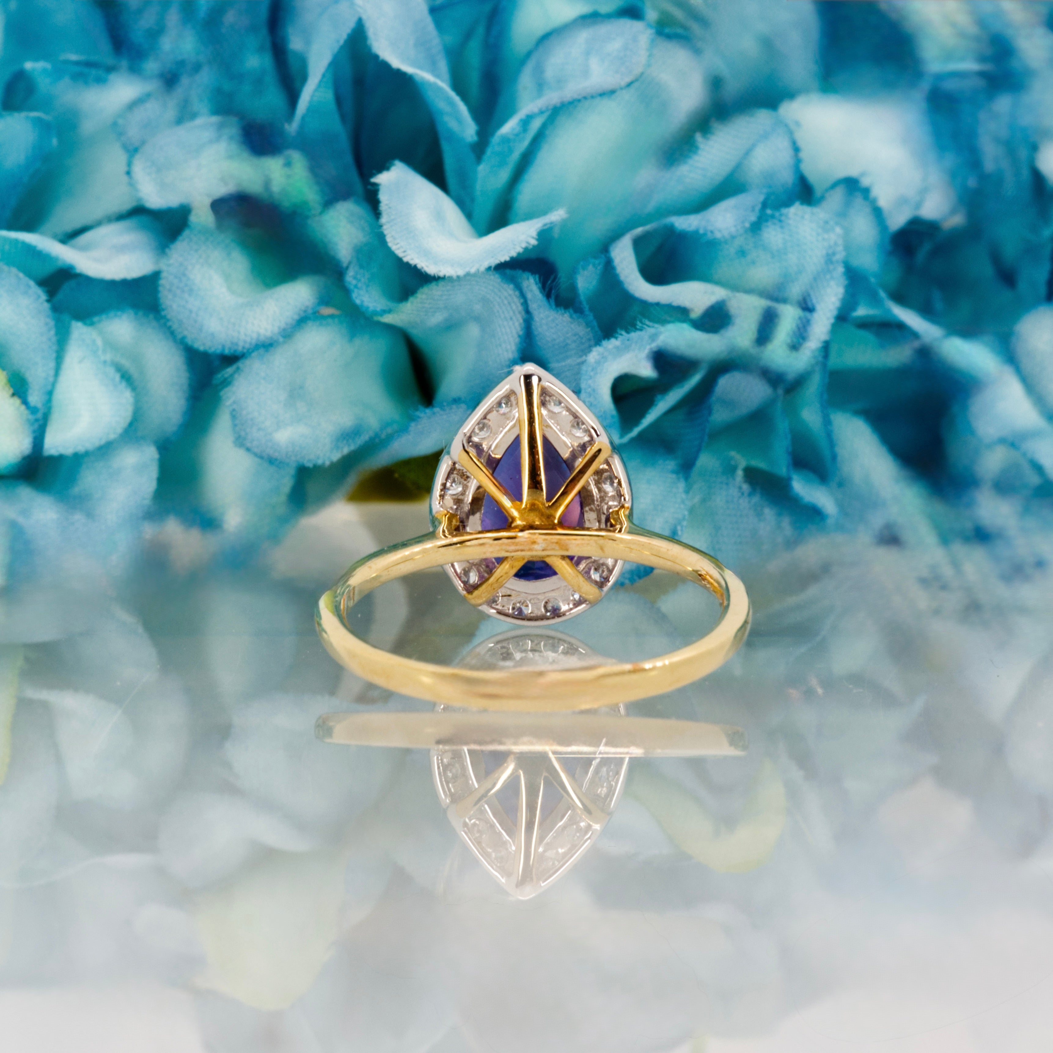 9ct Yellow Gold Pear Cut Amethyst & Round Brilliant Cut Diamond Halo Cluster Ring