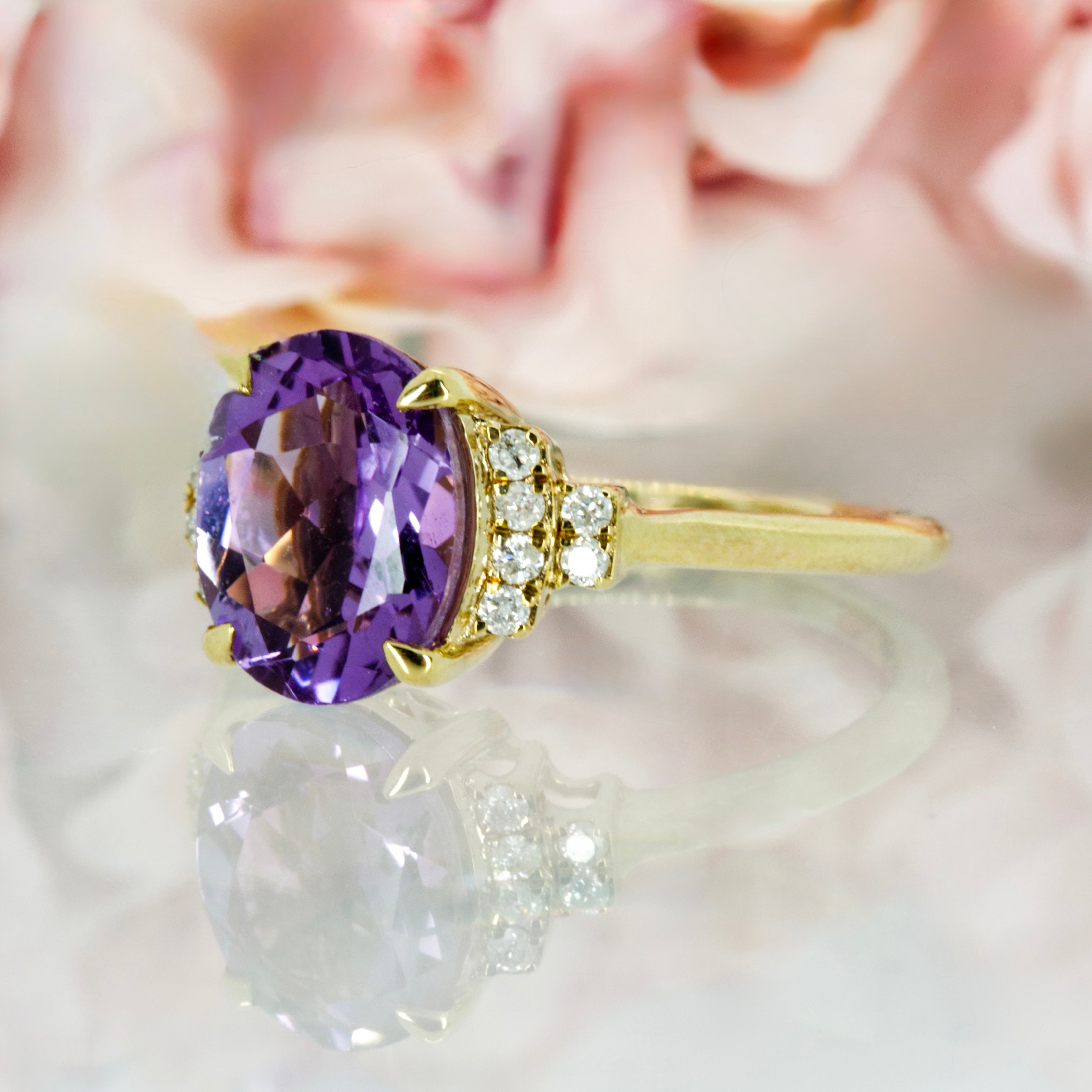 9ct Yellow Gold Oval Cut Amethyst & Round Brilliant Cut Diamond Ring