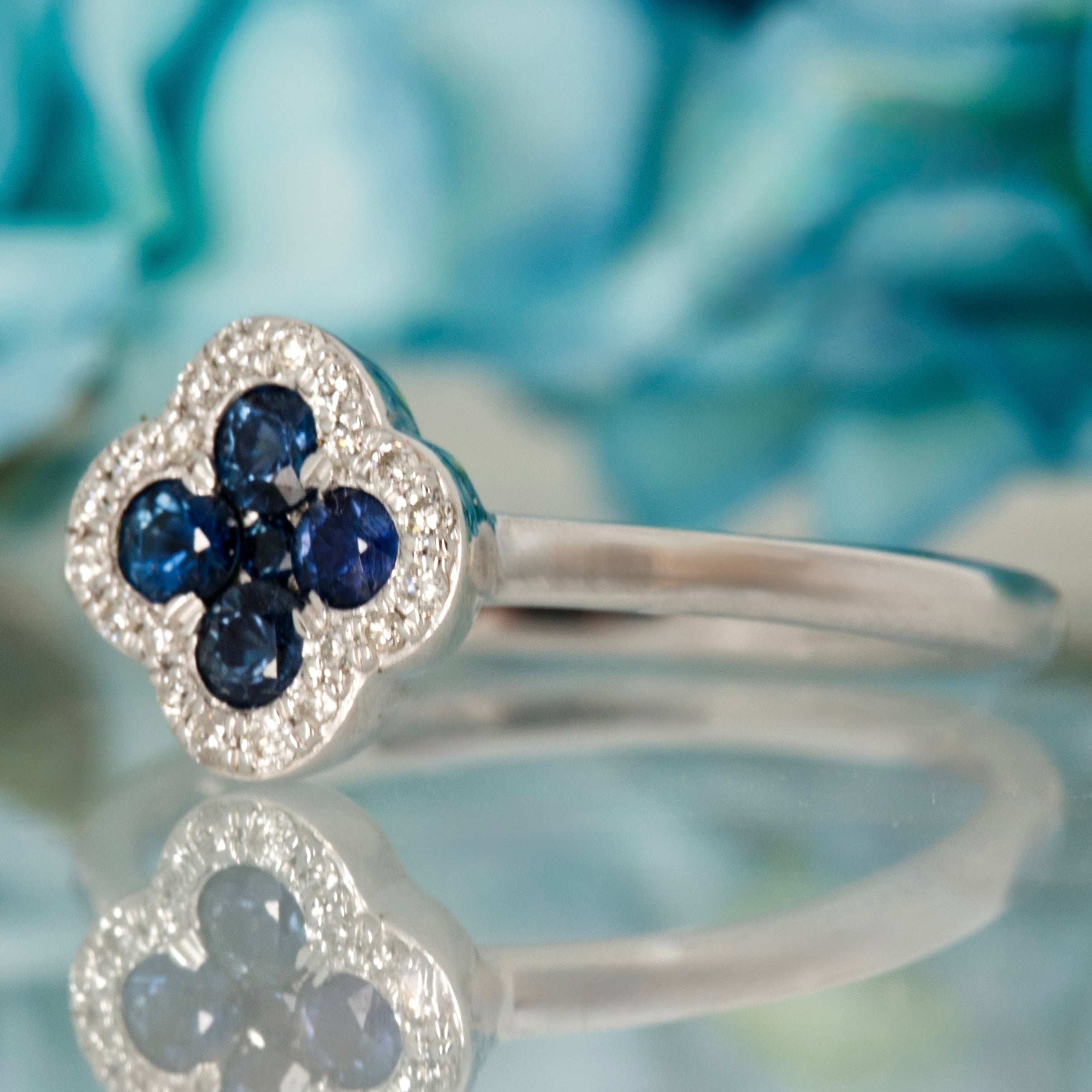 9ct White Gold Round Cut Sapphire & Round Brilliant Cut Diamond Clover Cluster Ring