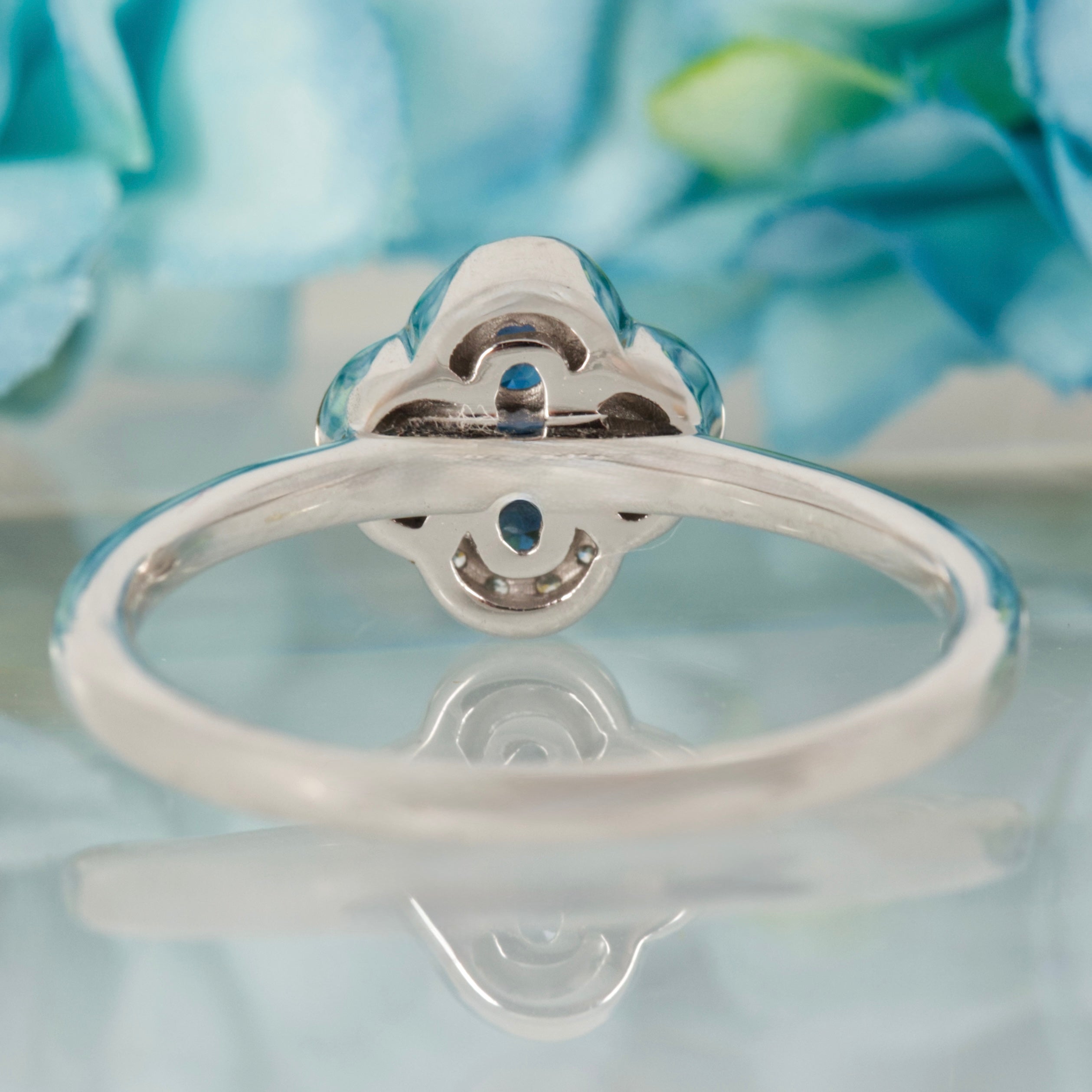 9ct White Gold Round Cut Sapphire & Round Brilliant Cut Diamond Clover Cluster Ring