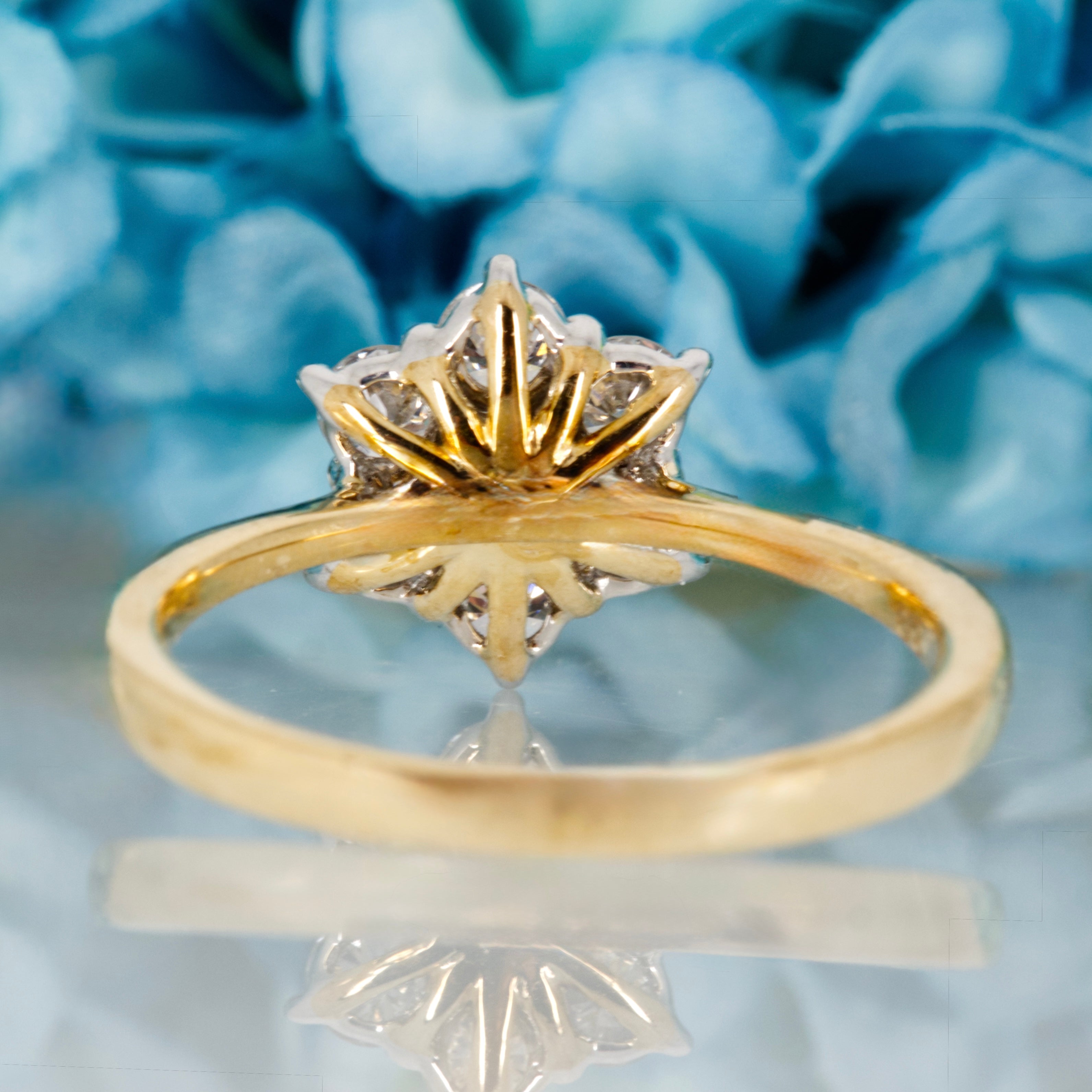 9ct Yellow Gold 1.02ct Round Brilliant Cut Lab Grown Diamond 7-Stone Cluster Ring
