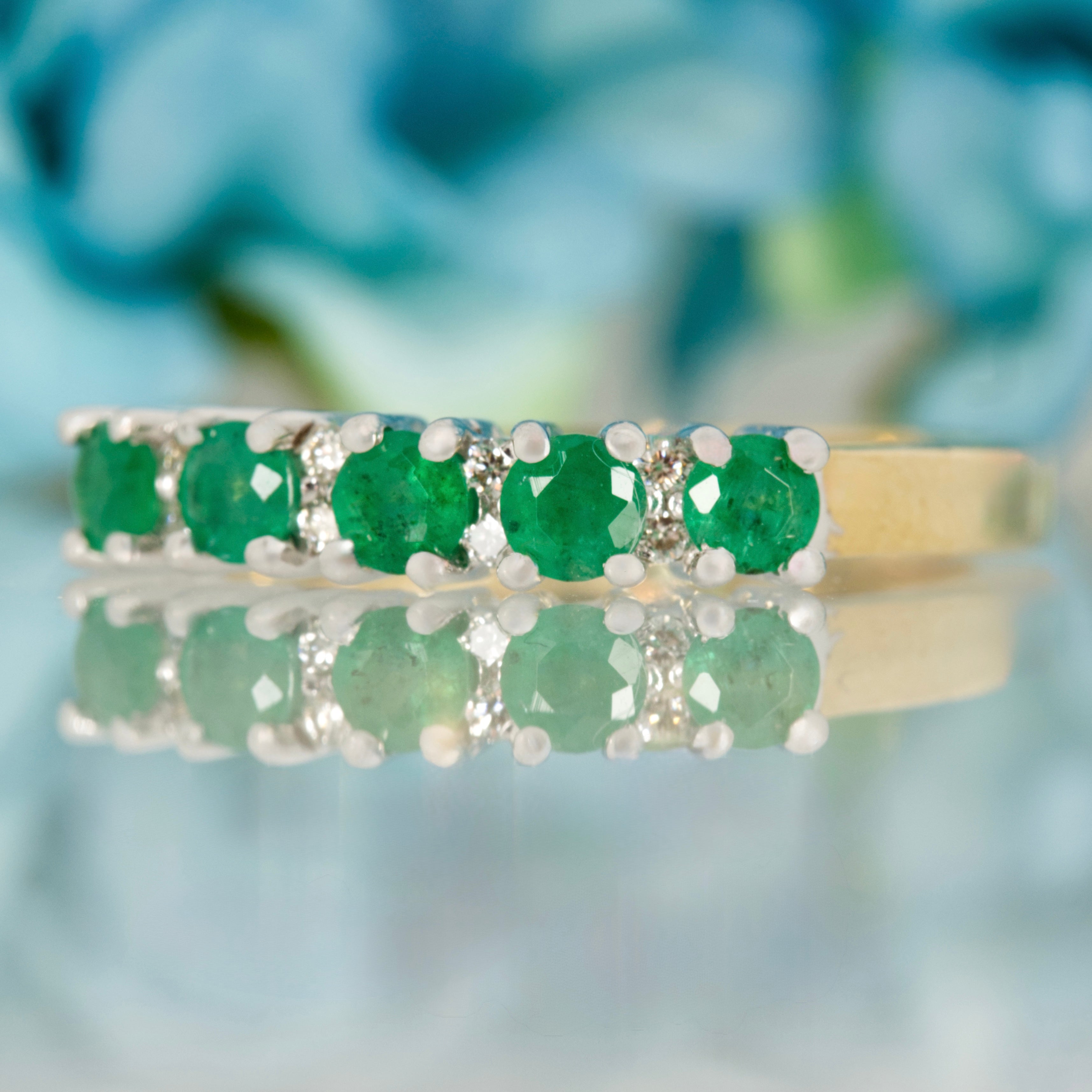 9ct Yellow Gold Round Cut Emerald & Round Brilliant Cut Diamond Half Eternity Ring