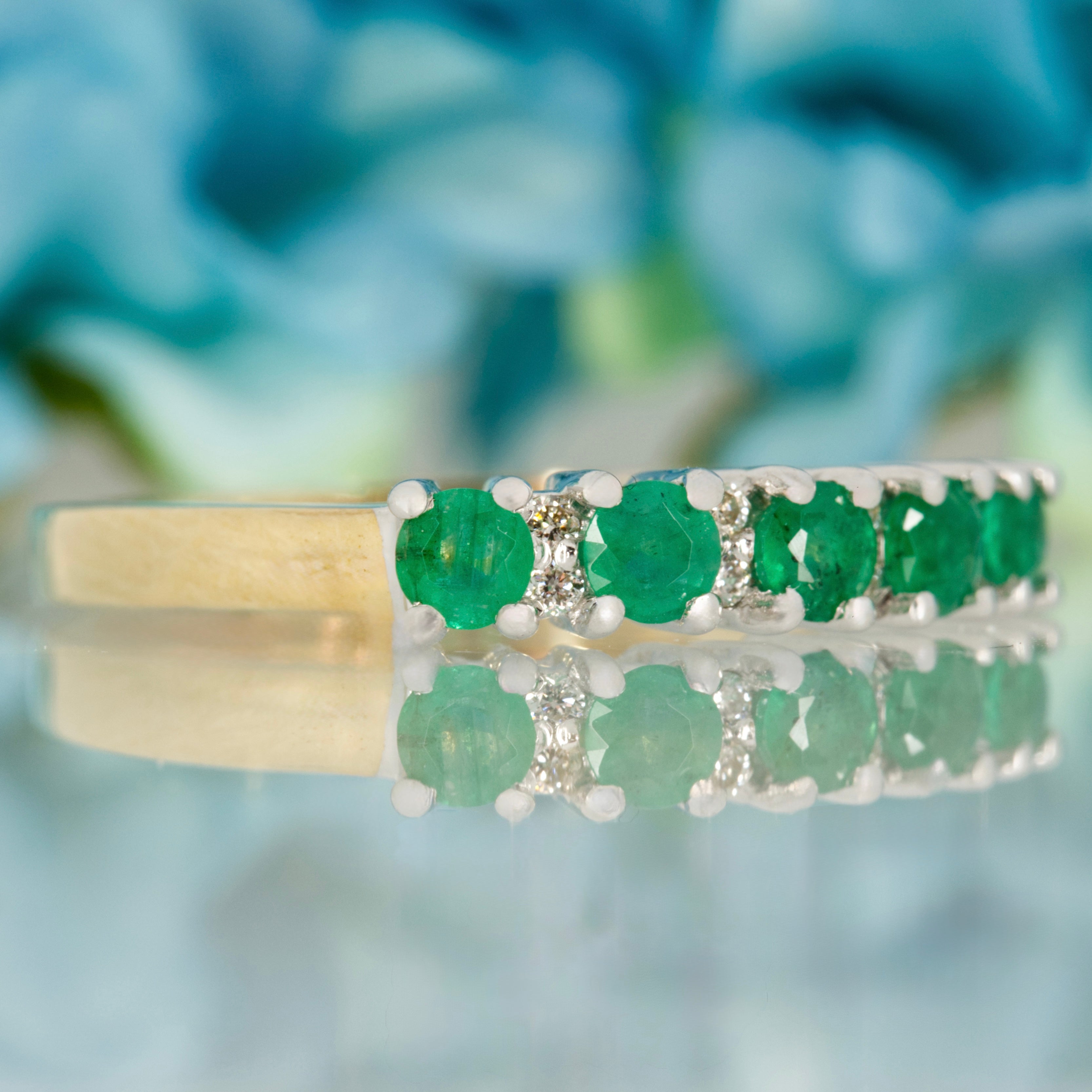 9ct Yellow Gold Round Cut Emerald & Round Brilliant Cut Diamond Half Eternity Ring