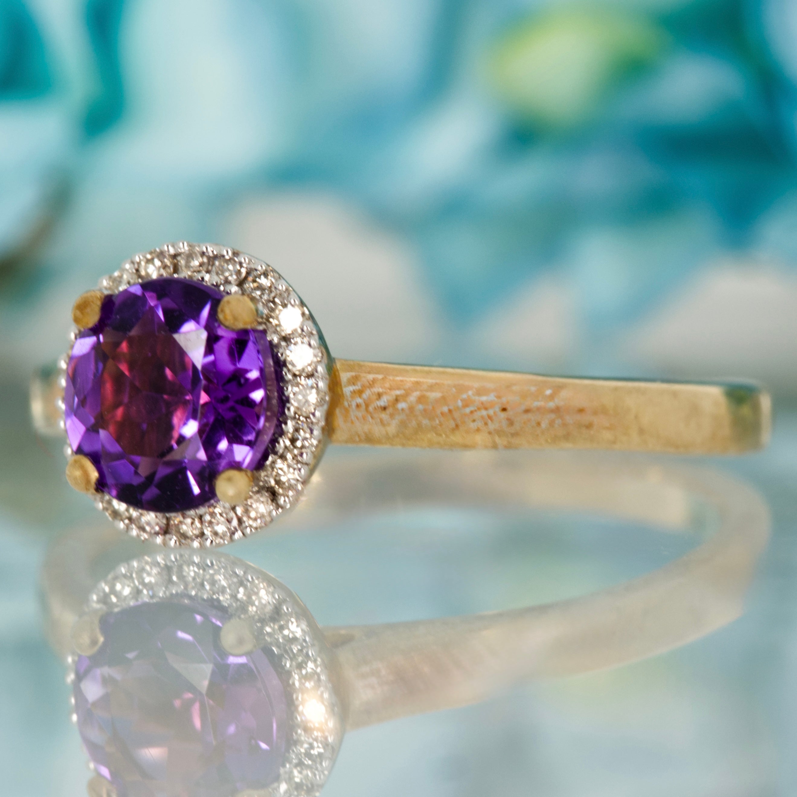 9ct Yellow Gold Round Cut Amethyst & Round Brilliant Cut Diamond Halo Cluster Ring