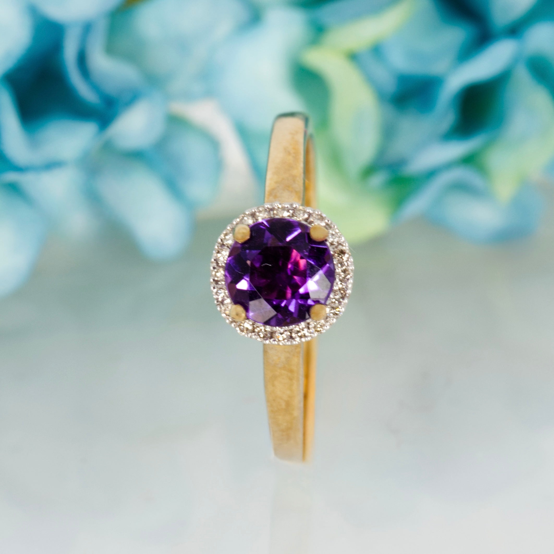 9ct Yellow Gold Round Cut Amethyst & Round Brilliant Cut Diamond Halo Cluster Ring