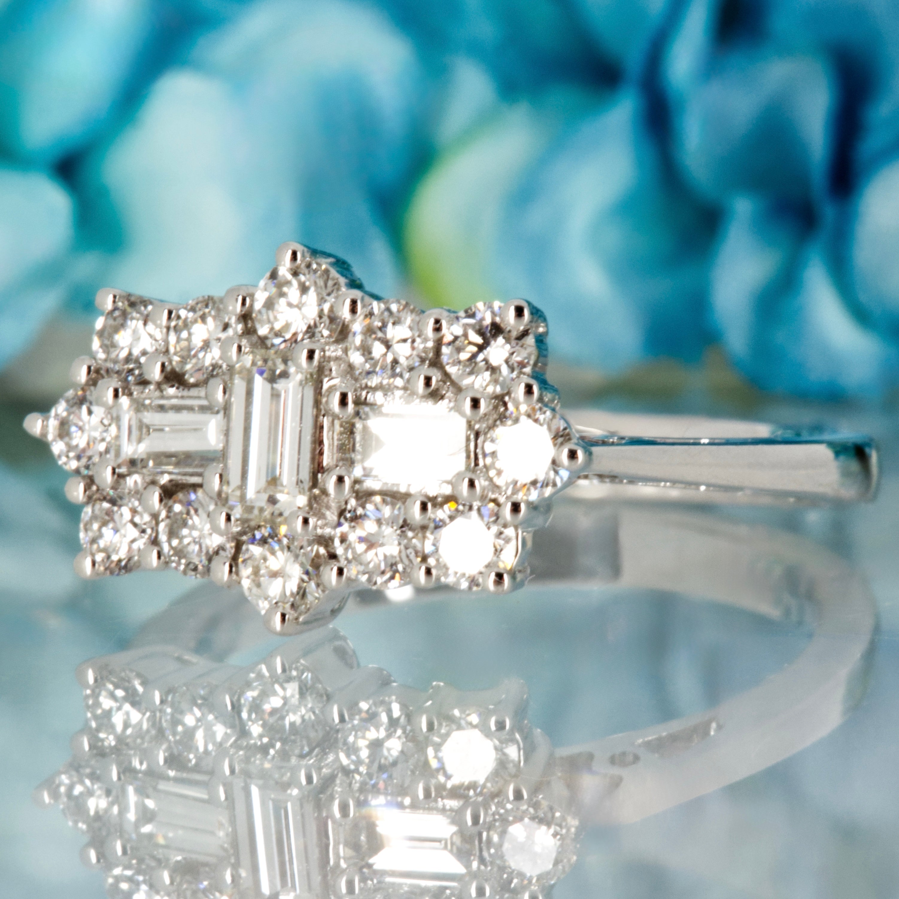 18ct White Gold 1.00ct Round Brilliant & Baguette Cut Diamond Cluster Ring