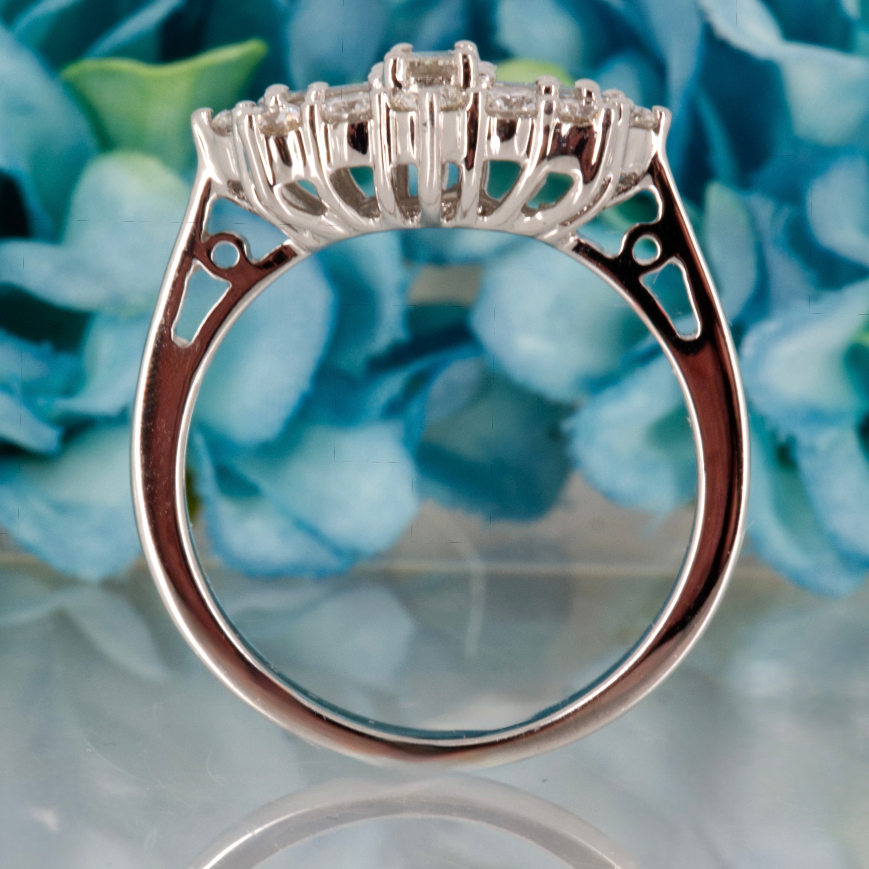 18ct White Gold 1.00ct Round Brilliant & Baguette Cut Diamond Cluster Ring