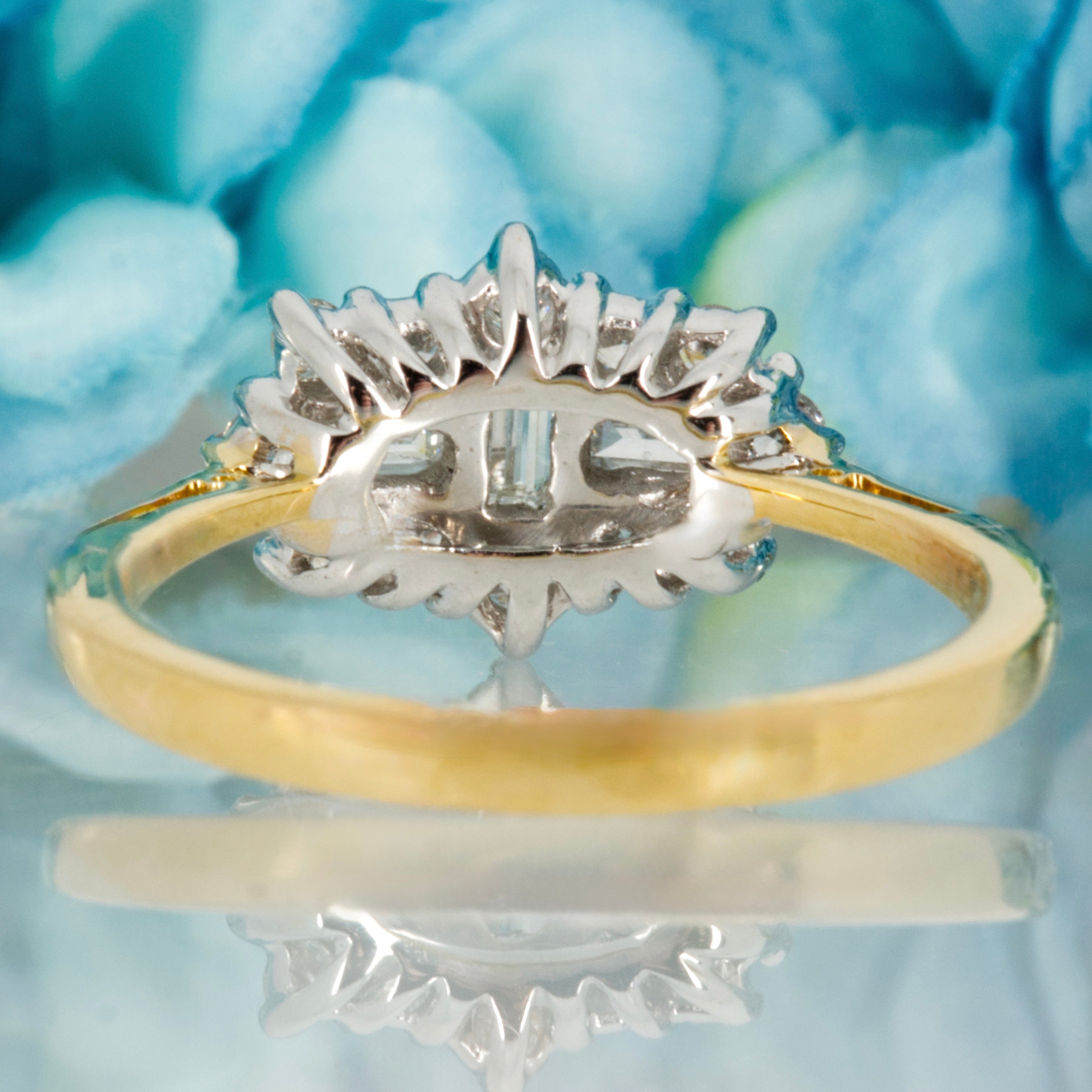 18ct Yellow Gold 0.50ct Round Brilliant & Baguette Cut Diamond Cluster Ring