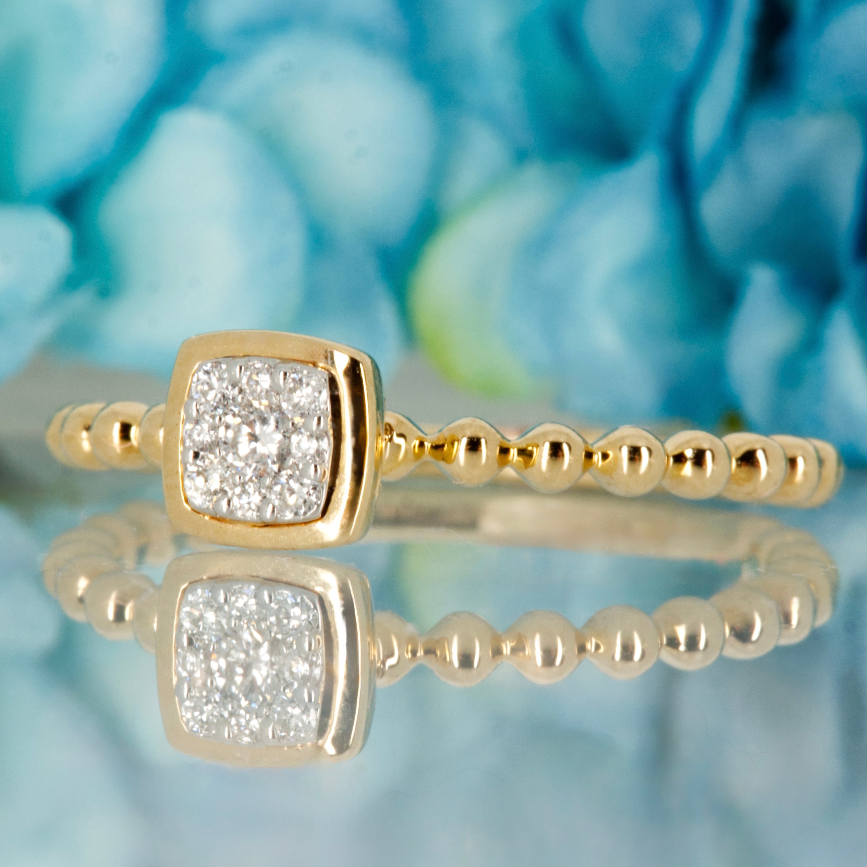 9ct Yellow Gold 0.10ct Round Brilliant Cut Diamond Cushion Shaped Cluster Ring