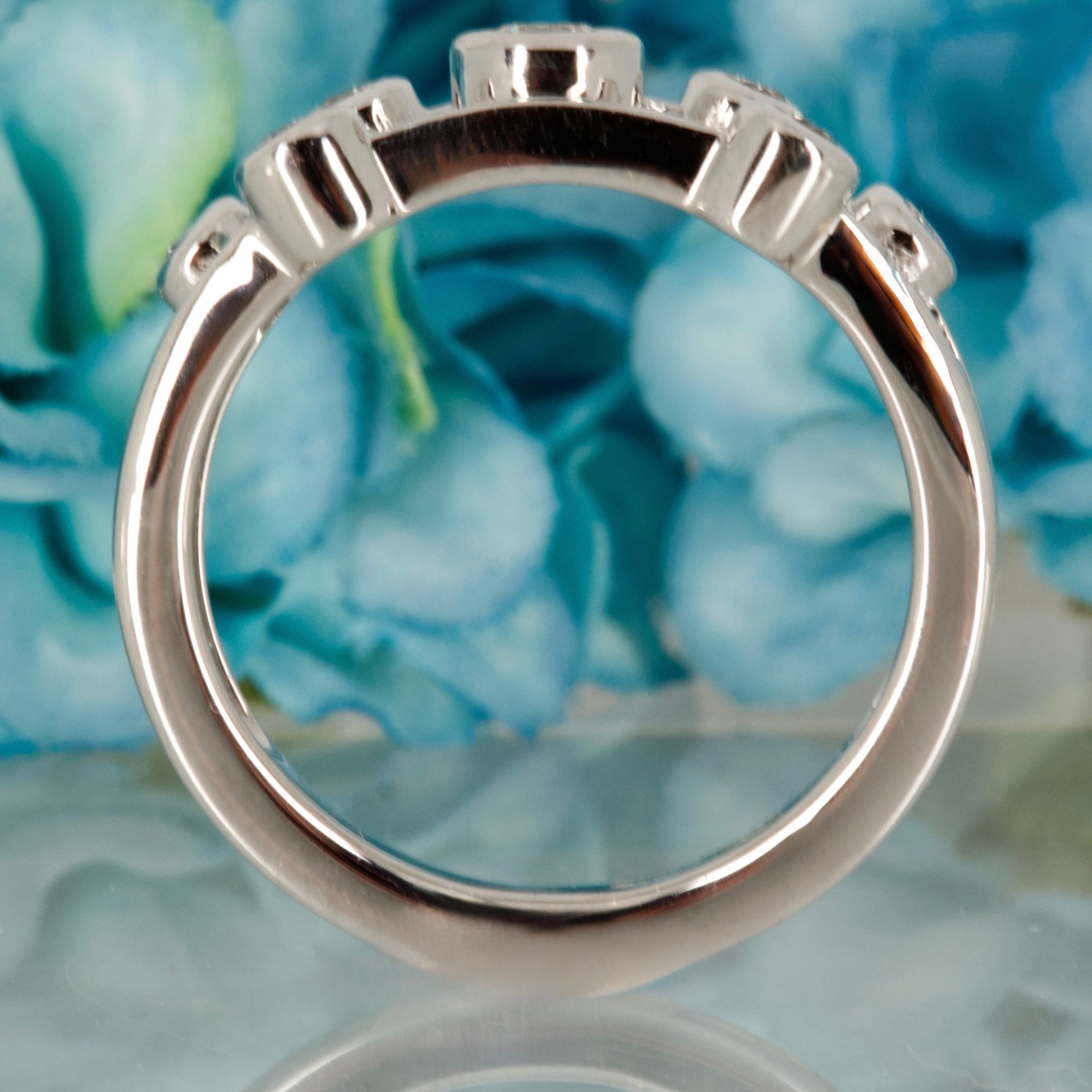 9ct White Gold 0.34ct Round Brilliant Cut Diamond Bubble Ring