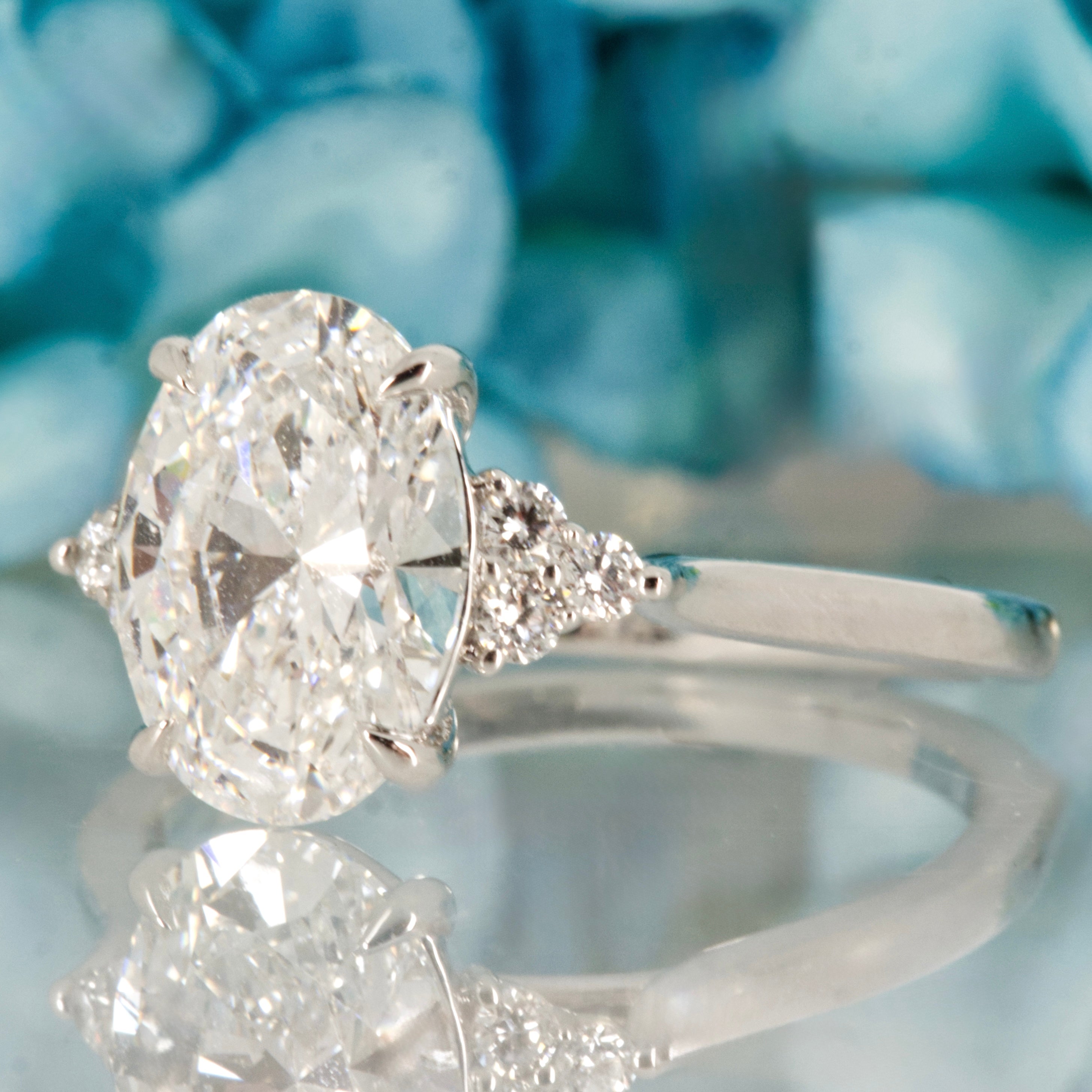 Platinum 2.12ct Oval & Round Brilliant Cut Lab Grown Diamond Trefoil Ring