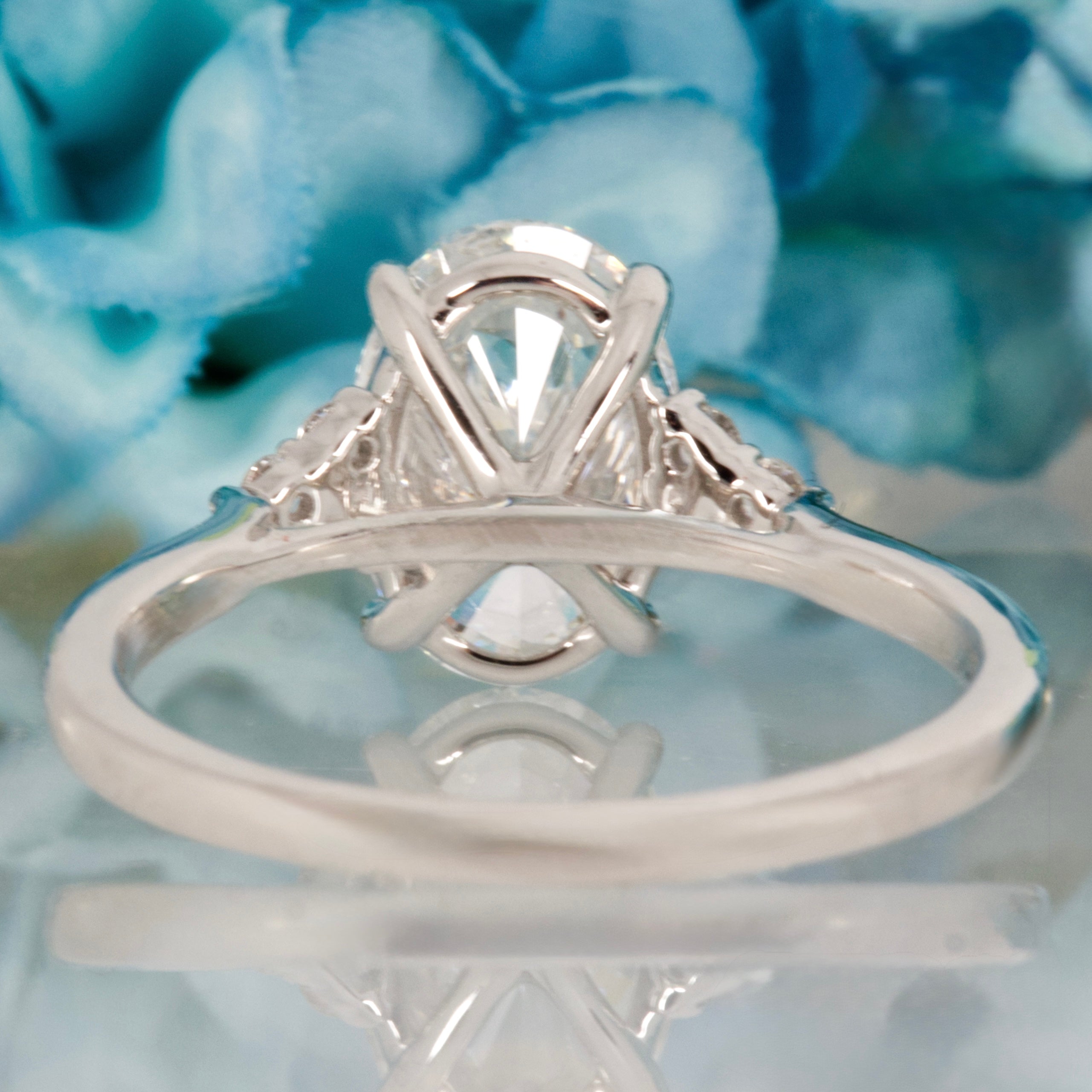 Platinum 2.12ct Oval & Round Brilliant Cut Lab Grown Diamond Trefoil Ring