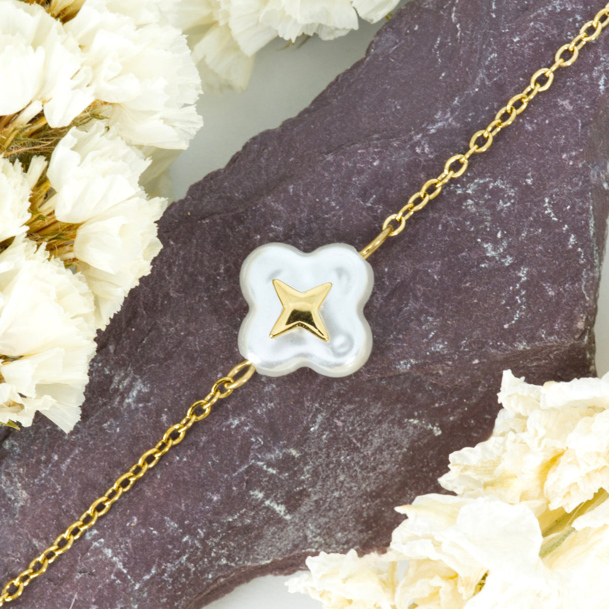 Gold Plated Mother-Of-Pearl Four Leaf Clover Bracelet