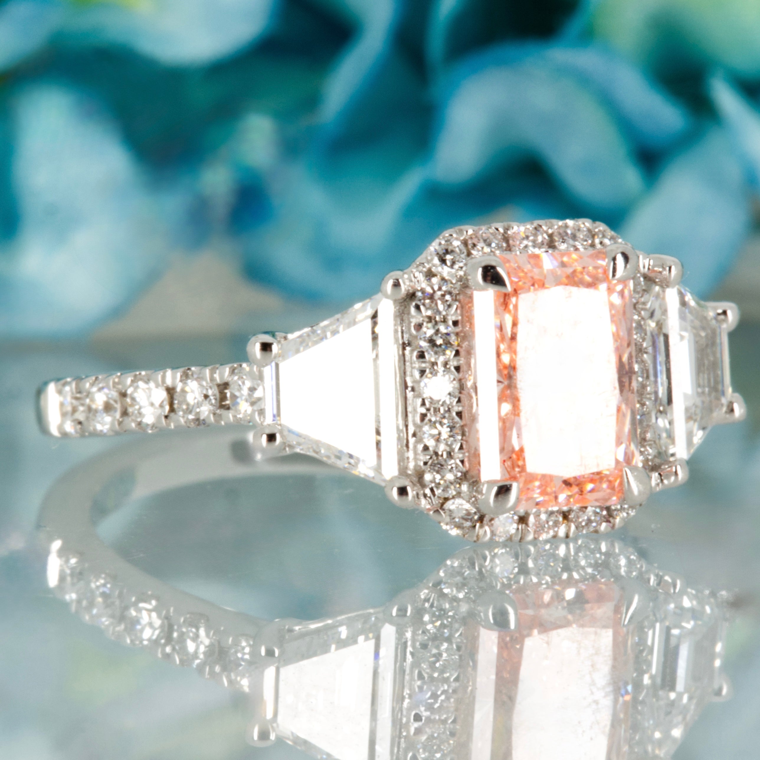 18ct White Gold Lab Grown Pink Diamond & Lab Grown Diamond Cluster Ring