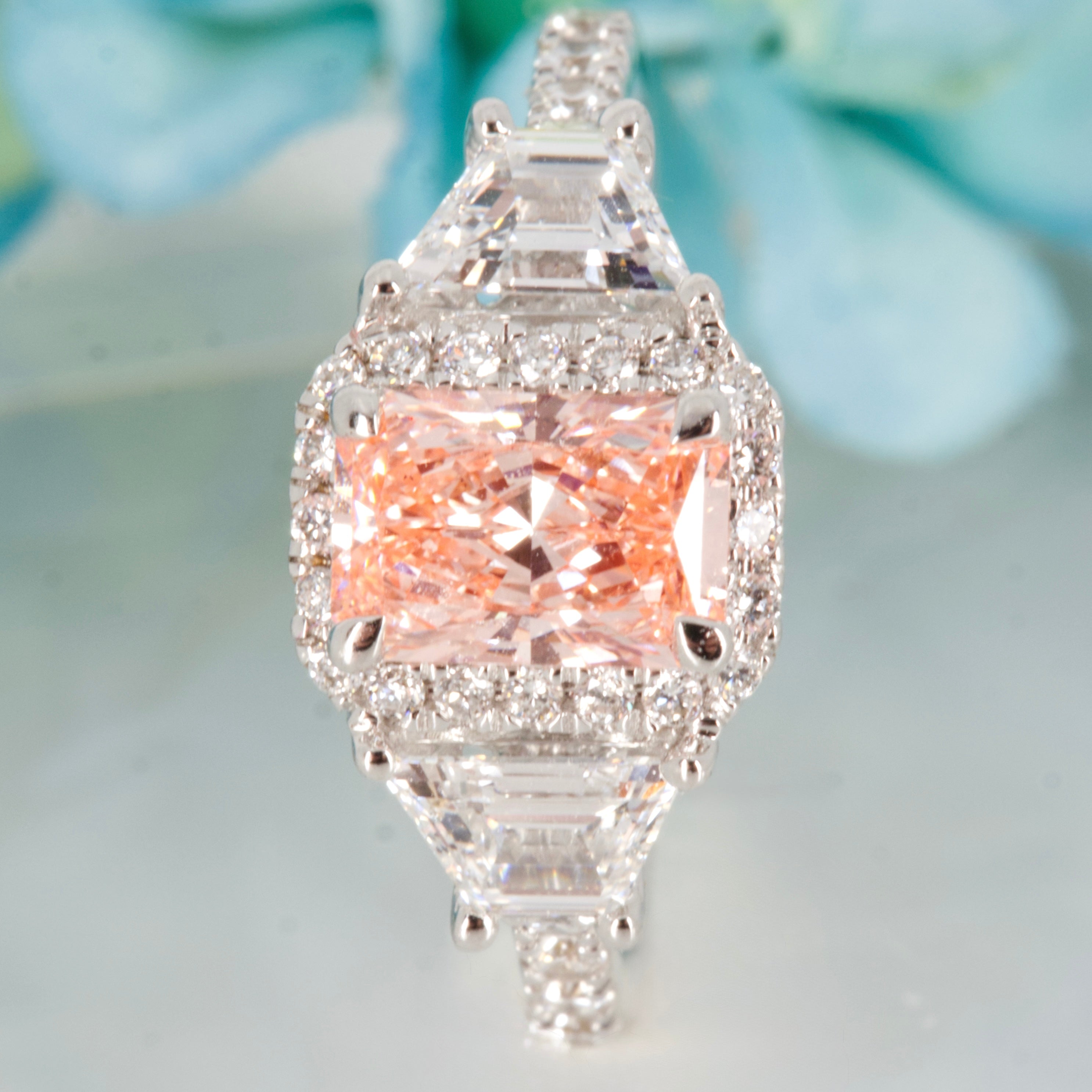18ct White Gold Lab Grown Pink Diamond & Lab Grown Diamond Cluster Ring