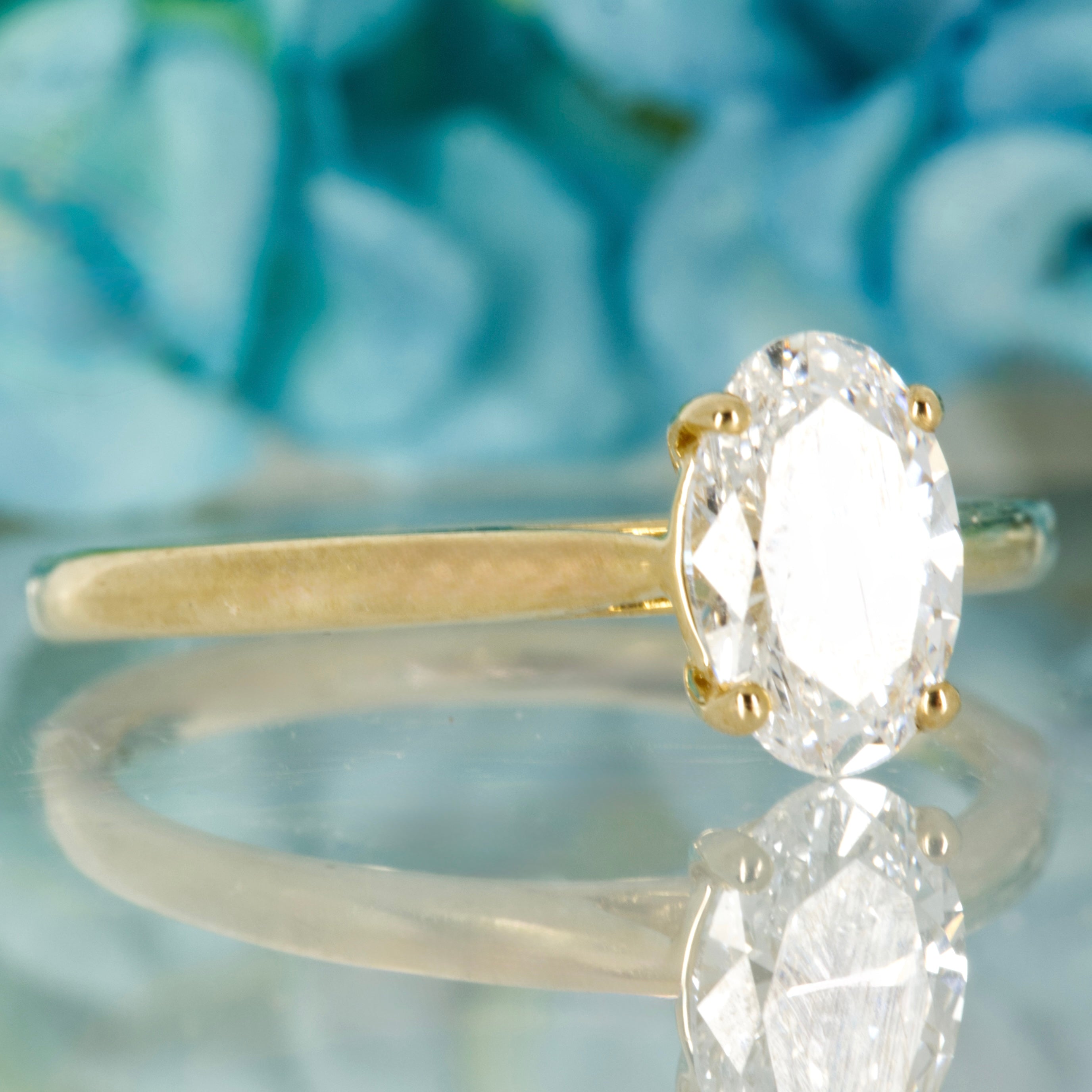9ct Yellow Gold 1.00ct Oval Cut Lab Grown Diamond Solitaire Ring