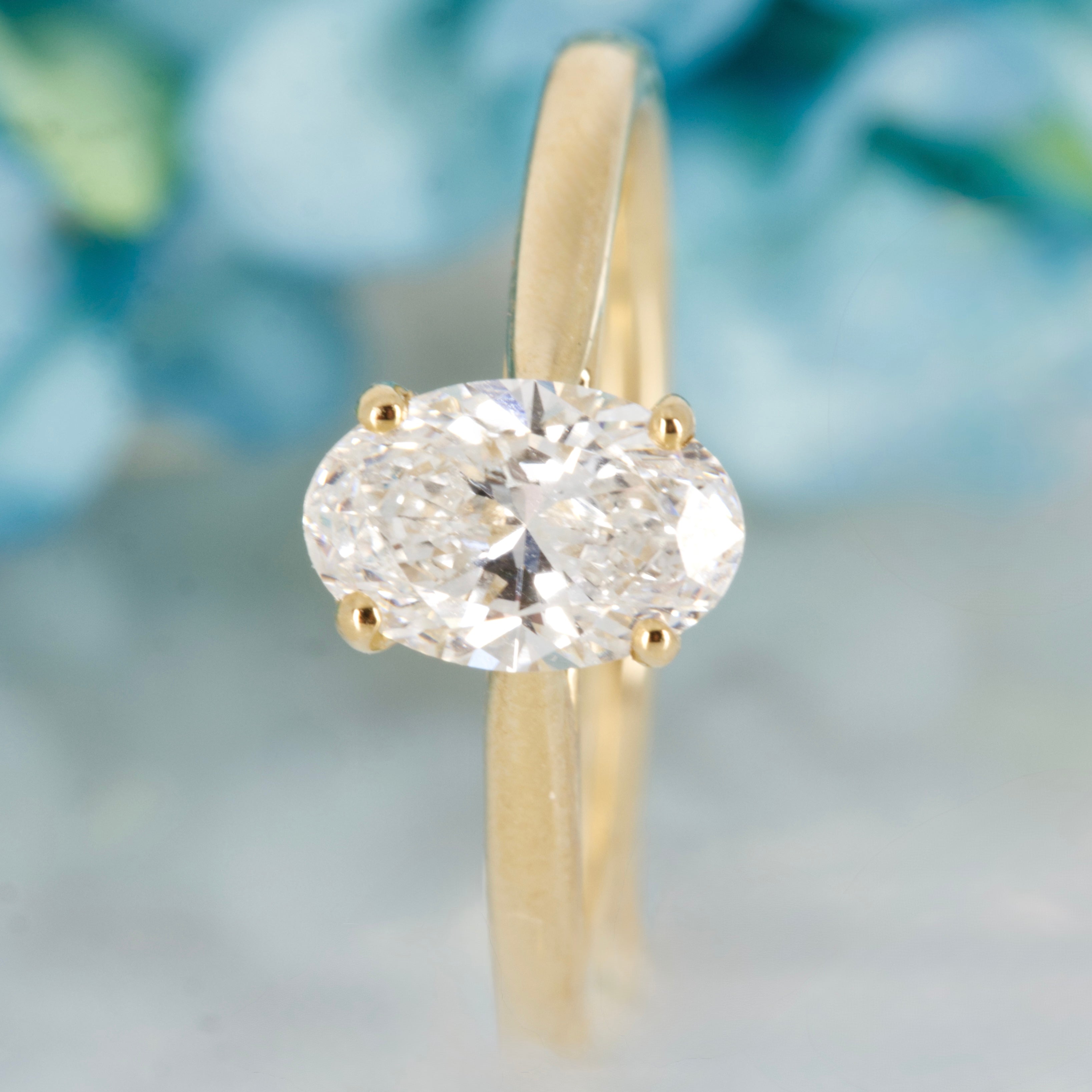 9ct Yellow Gold 1.00ct Oval Cut Lab Grown Diamond Solitaire Ring