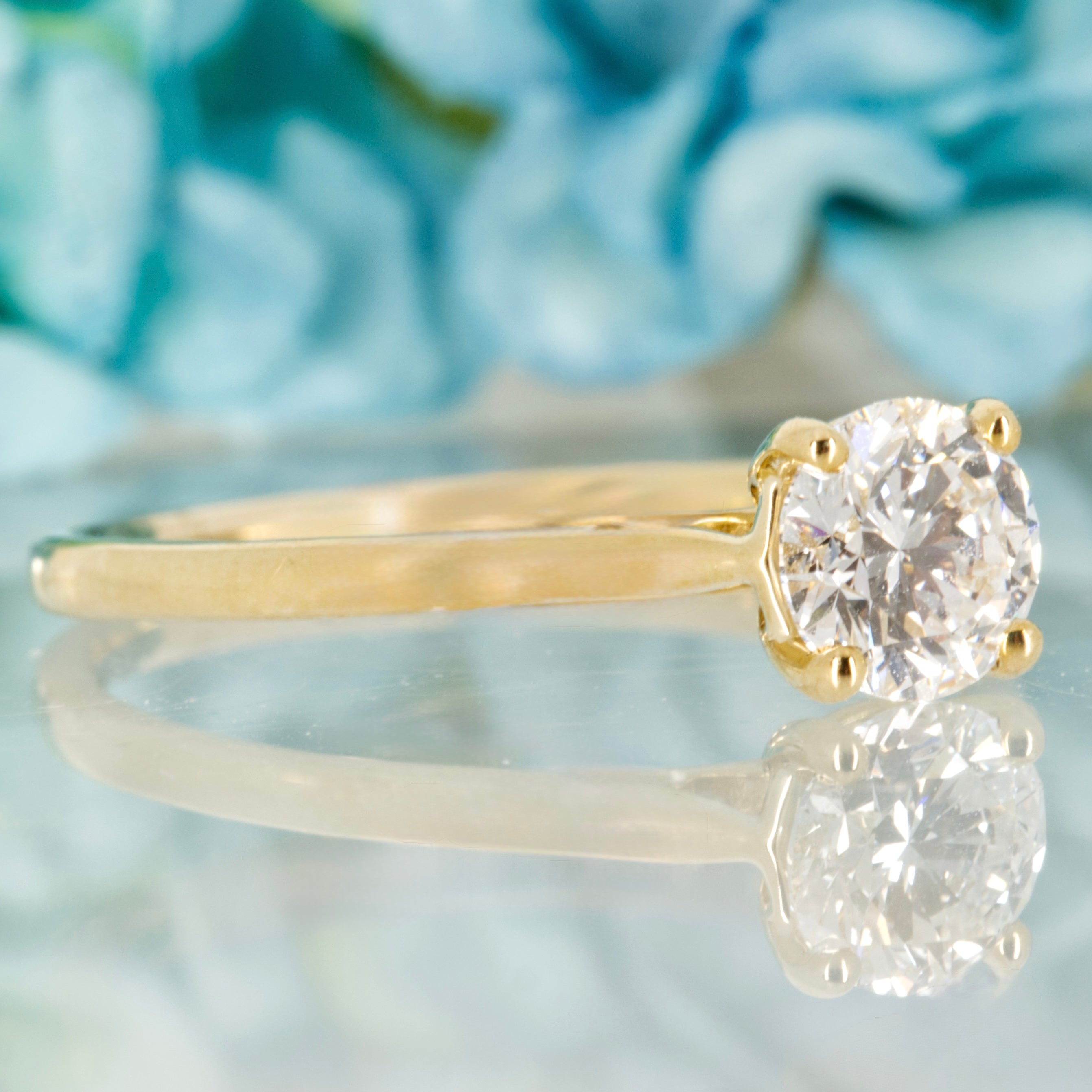 9ct Yellow Gold 1.00ct Round Brilliant Cut Lab Grown Diamond Solitaire Ring
