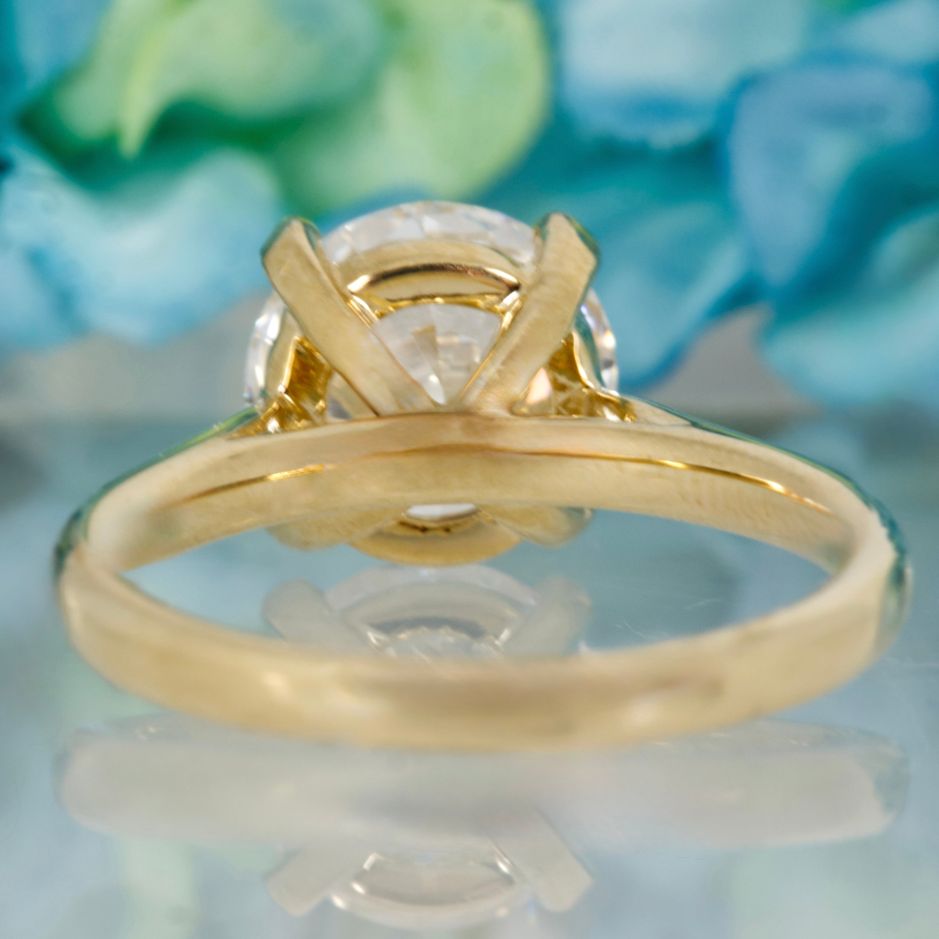 9ct Yellow Gold 3.00ct Round Brilliant Cut Lab Grown Diamond Solitaire Ring