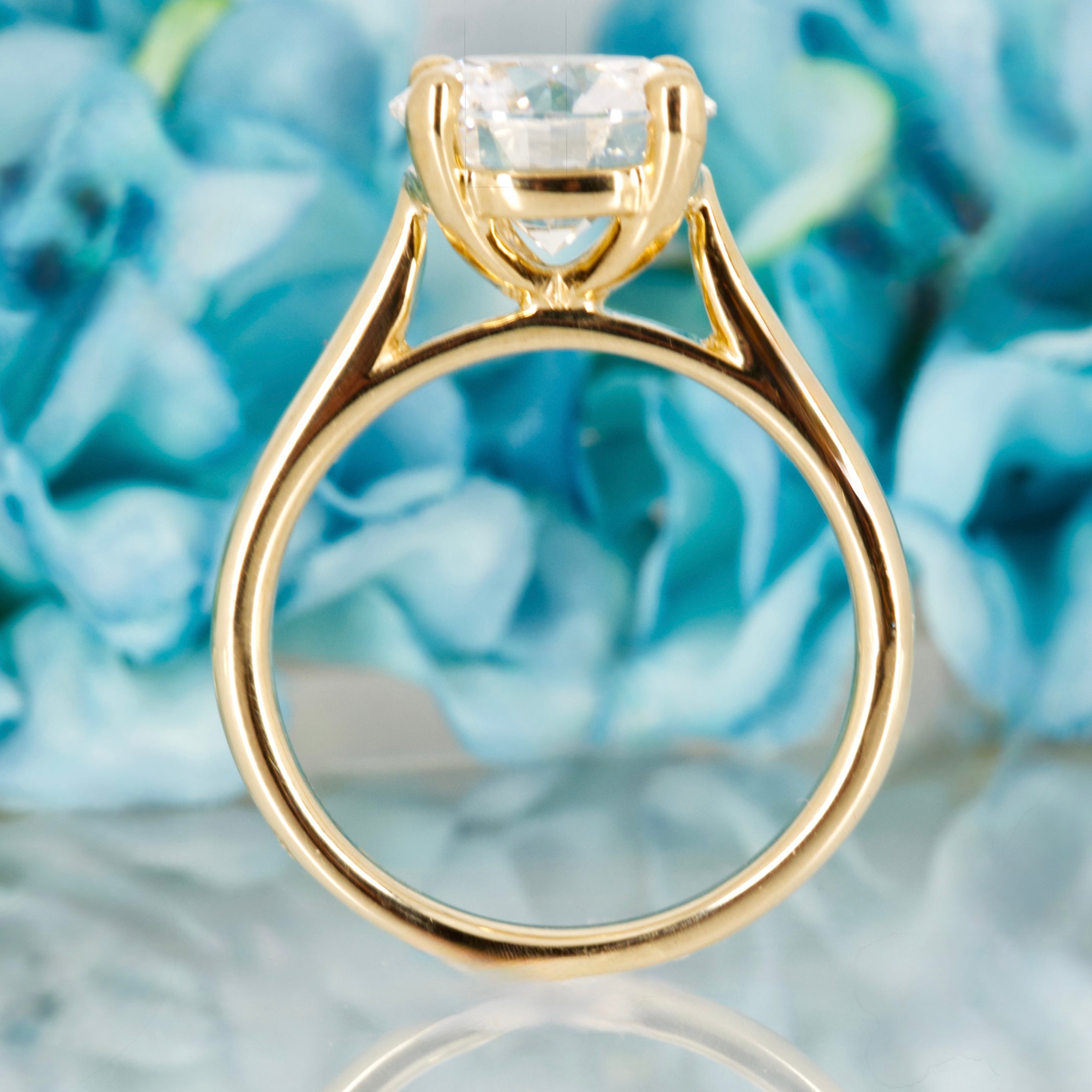 9ct Yellow Gold 3.00ct Round Brilliant Cut Lab Grown Diamond Solitaire Ring