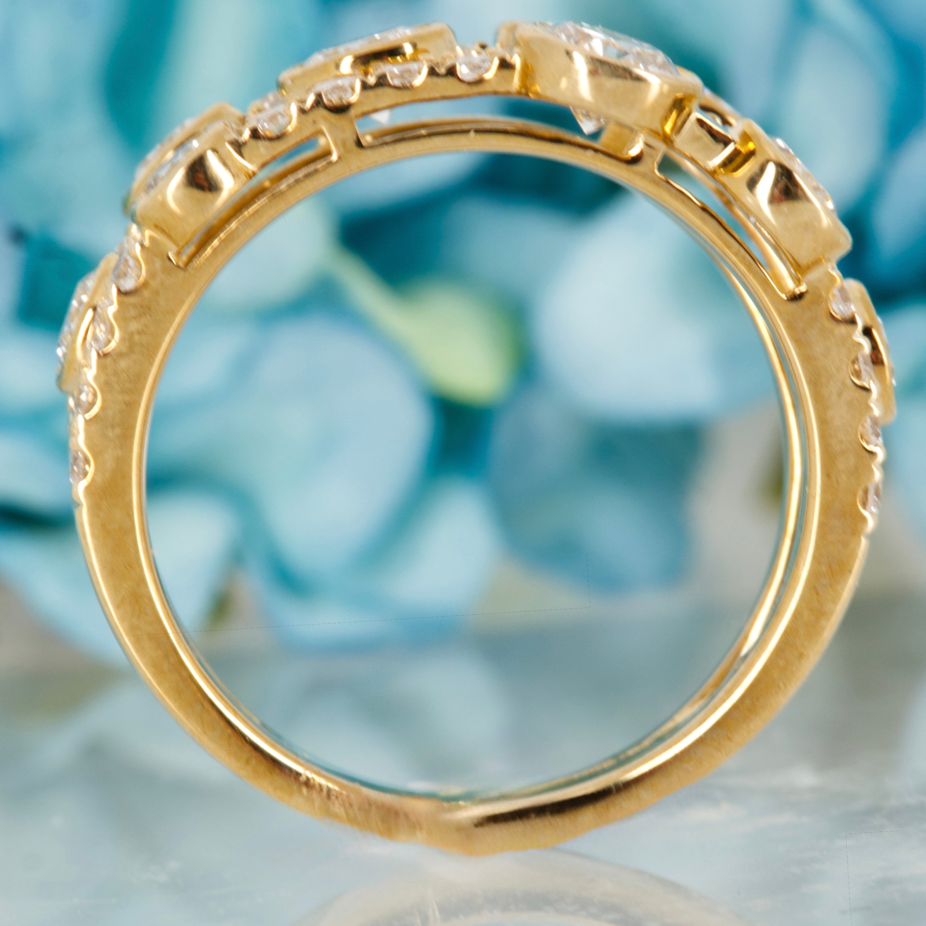 9ct Yellow Gold 1.71ct Round Brilliant Cut Lab Grown Diamond Bubble Ring