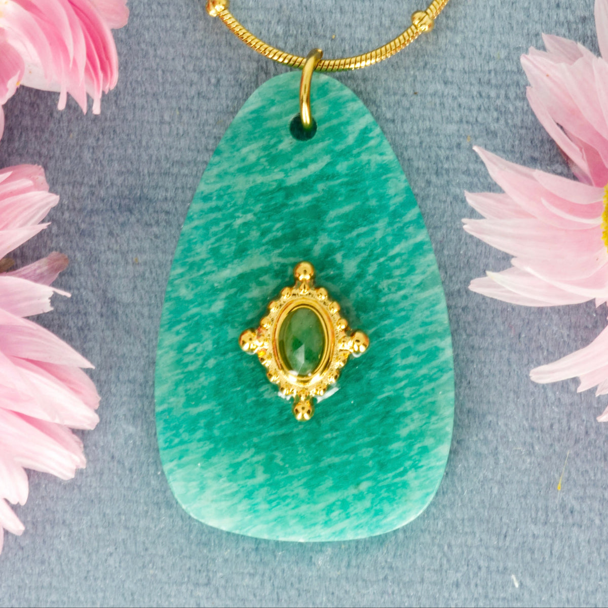 Gold Plated Green Stone Pendant & Beaded Chain