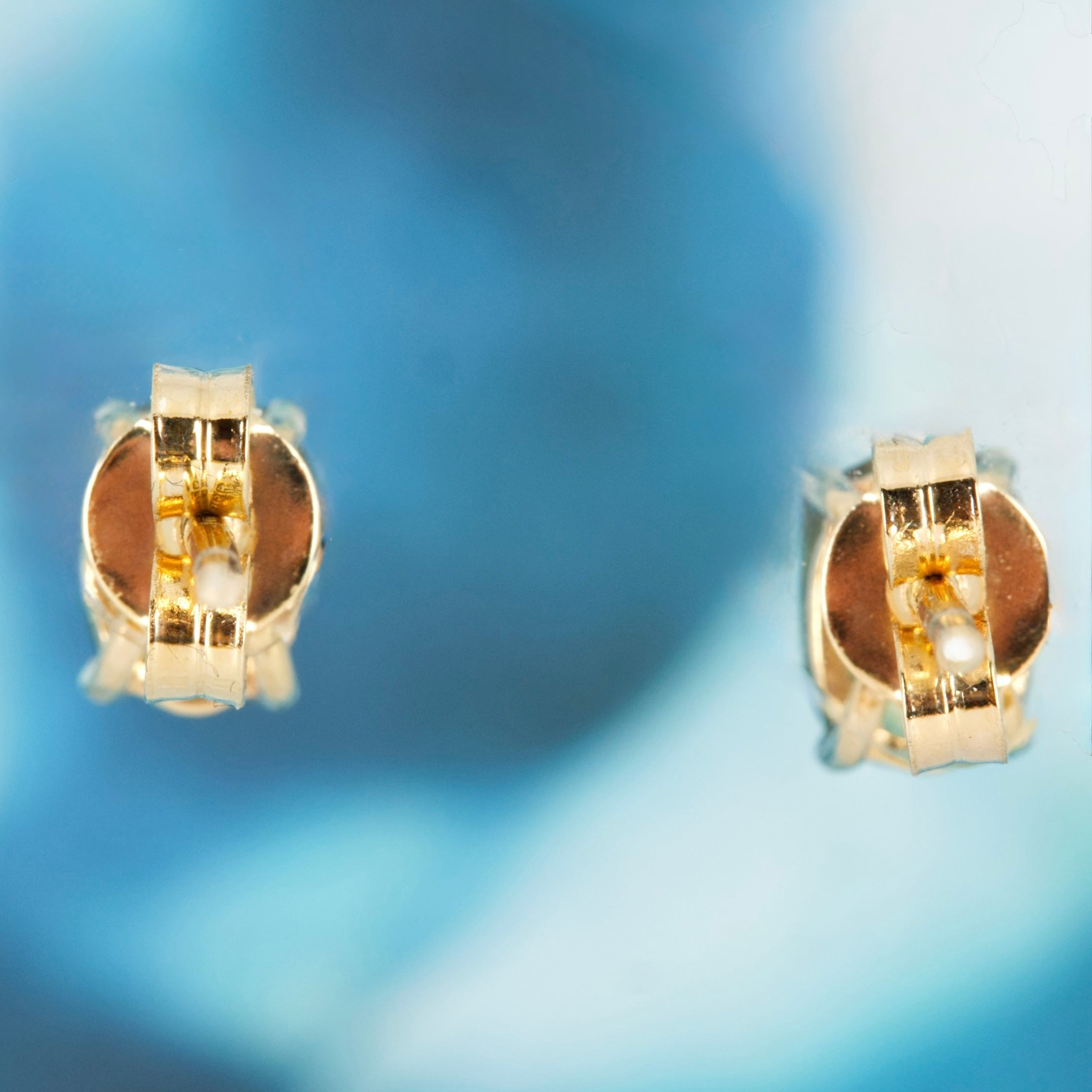9ct Yellow Gold Oval Cut Green Sapphire Stud Earrings