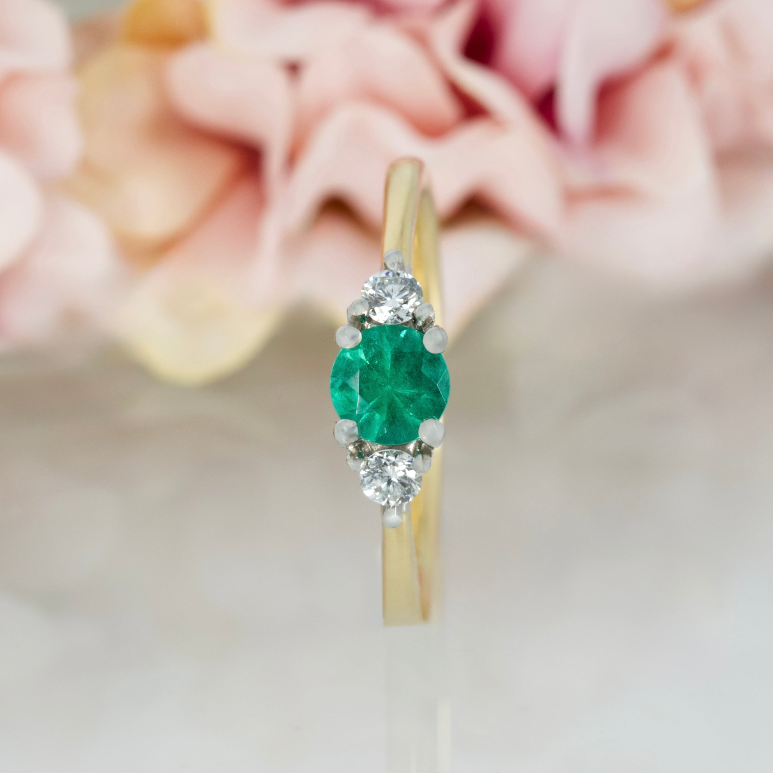 18ct Yellow Gold & Platinum Round Cut Emerald & Round Brilliant Cut Diamond Trilogy Ring