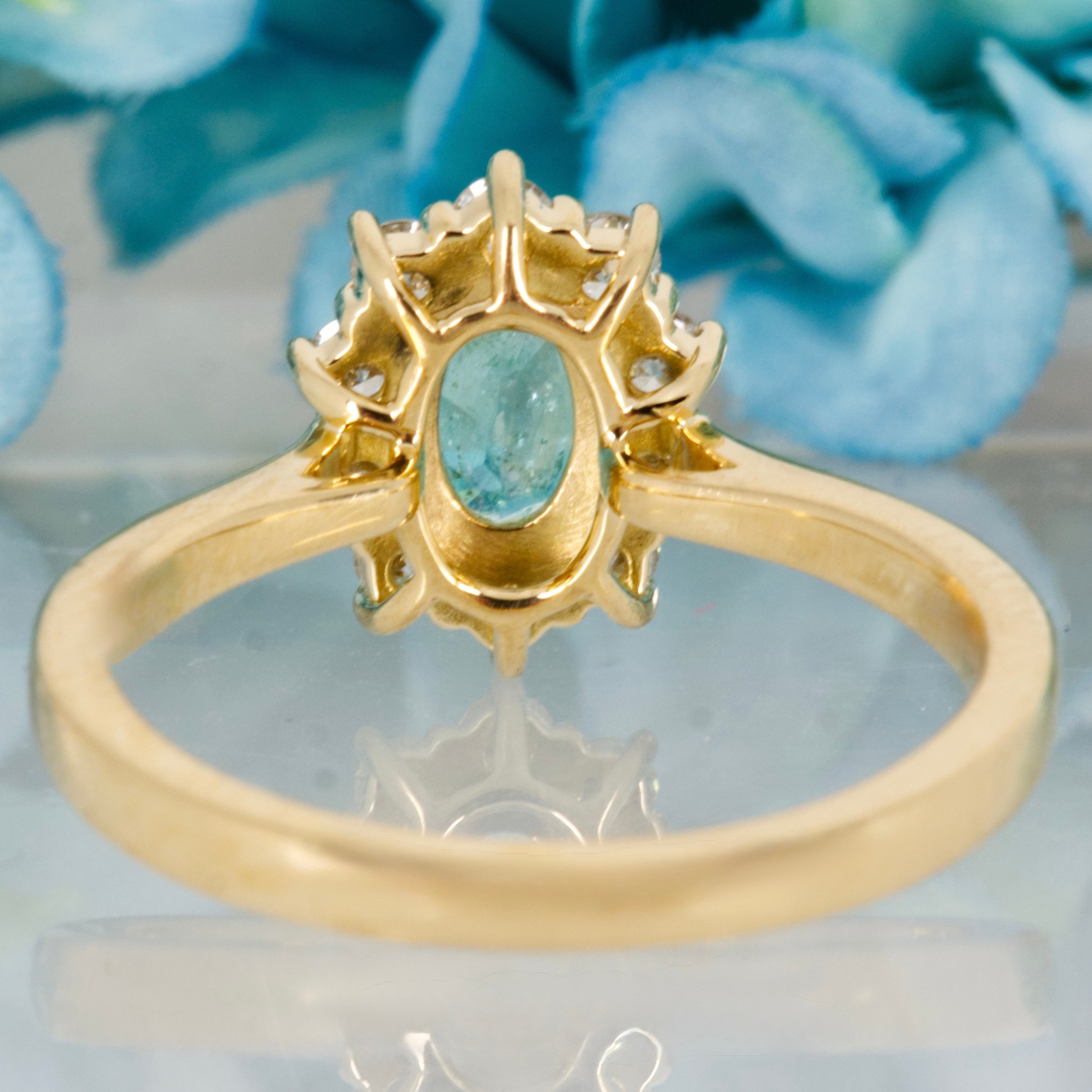 18ct Yellow Gold Oval Cut Paraiba Tourmaline & Round Brilliant Cut Diamond Cluster Ring
